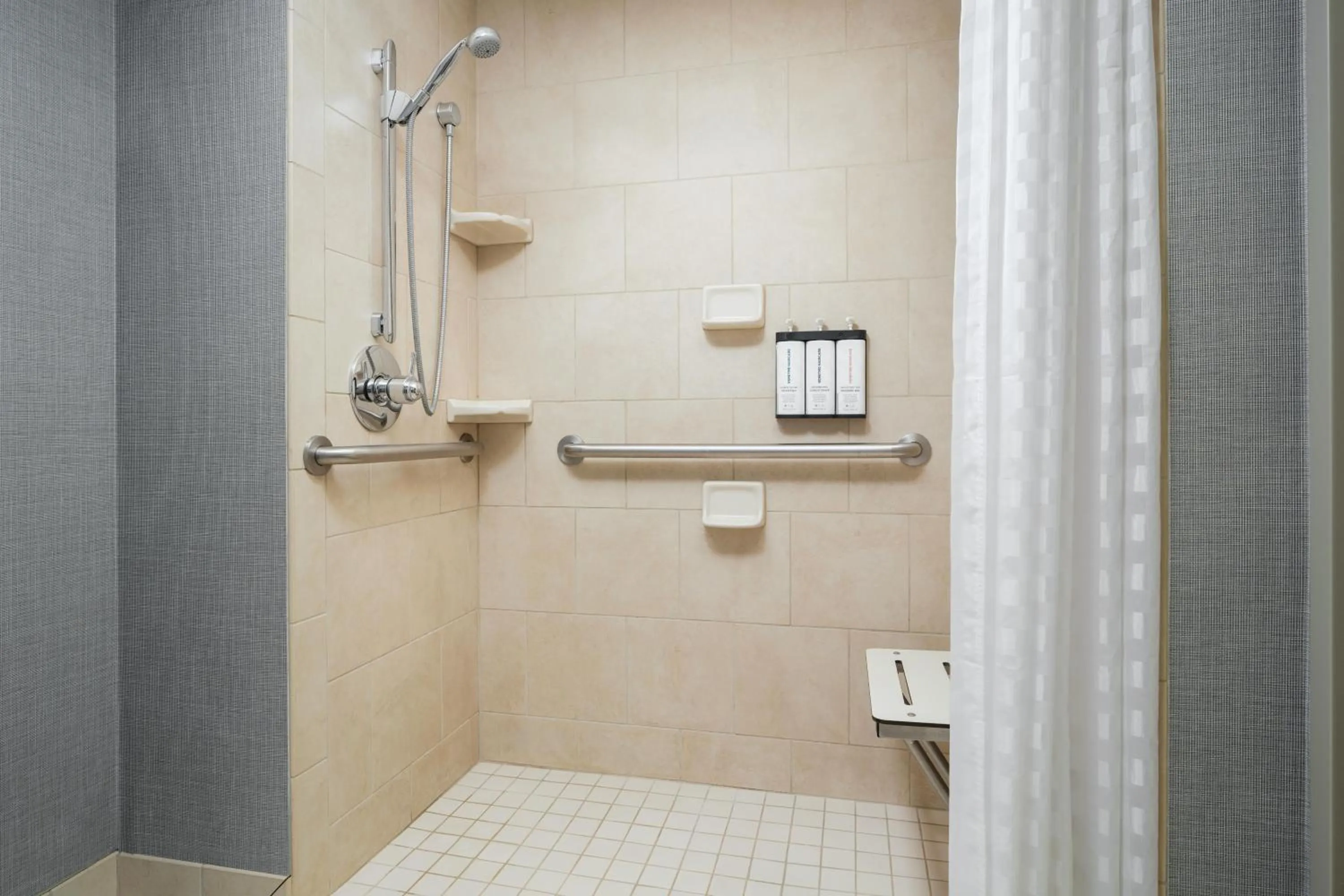 Bathroom in Hyatt Place Grand Rapids South