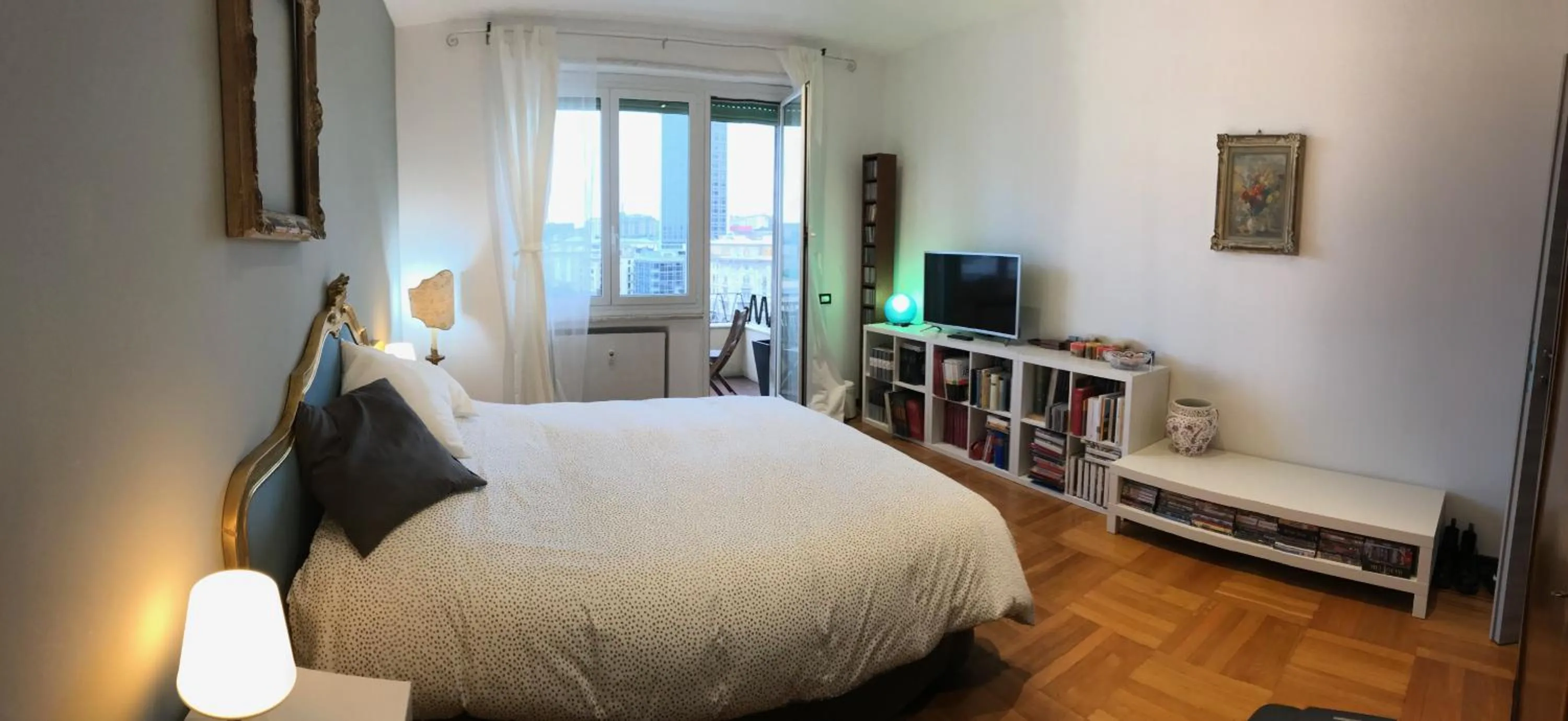 Bedroom, Bed in Bb Tube