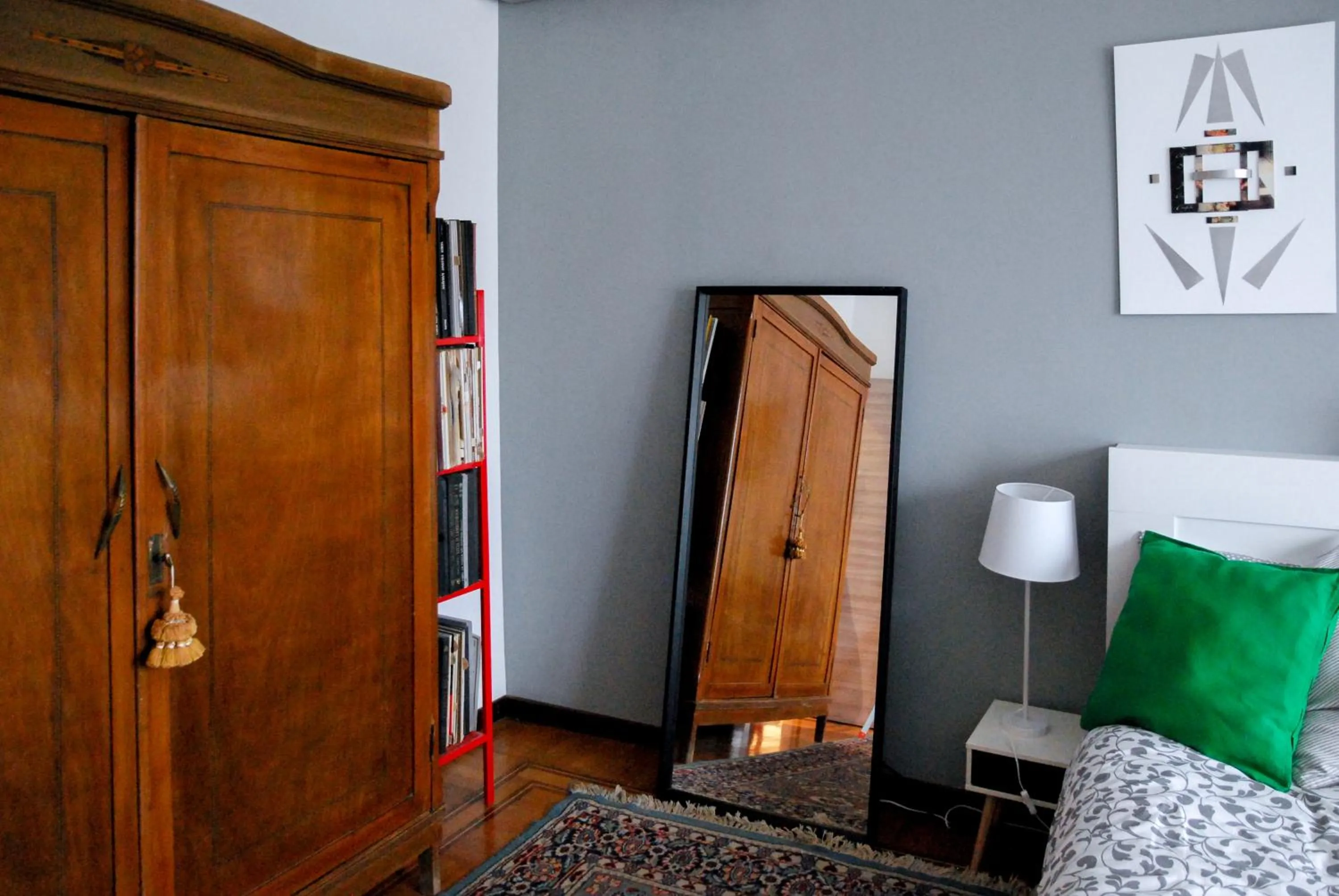 Bedroom, Bed in Bb Tube