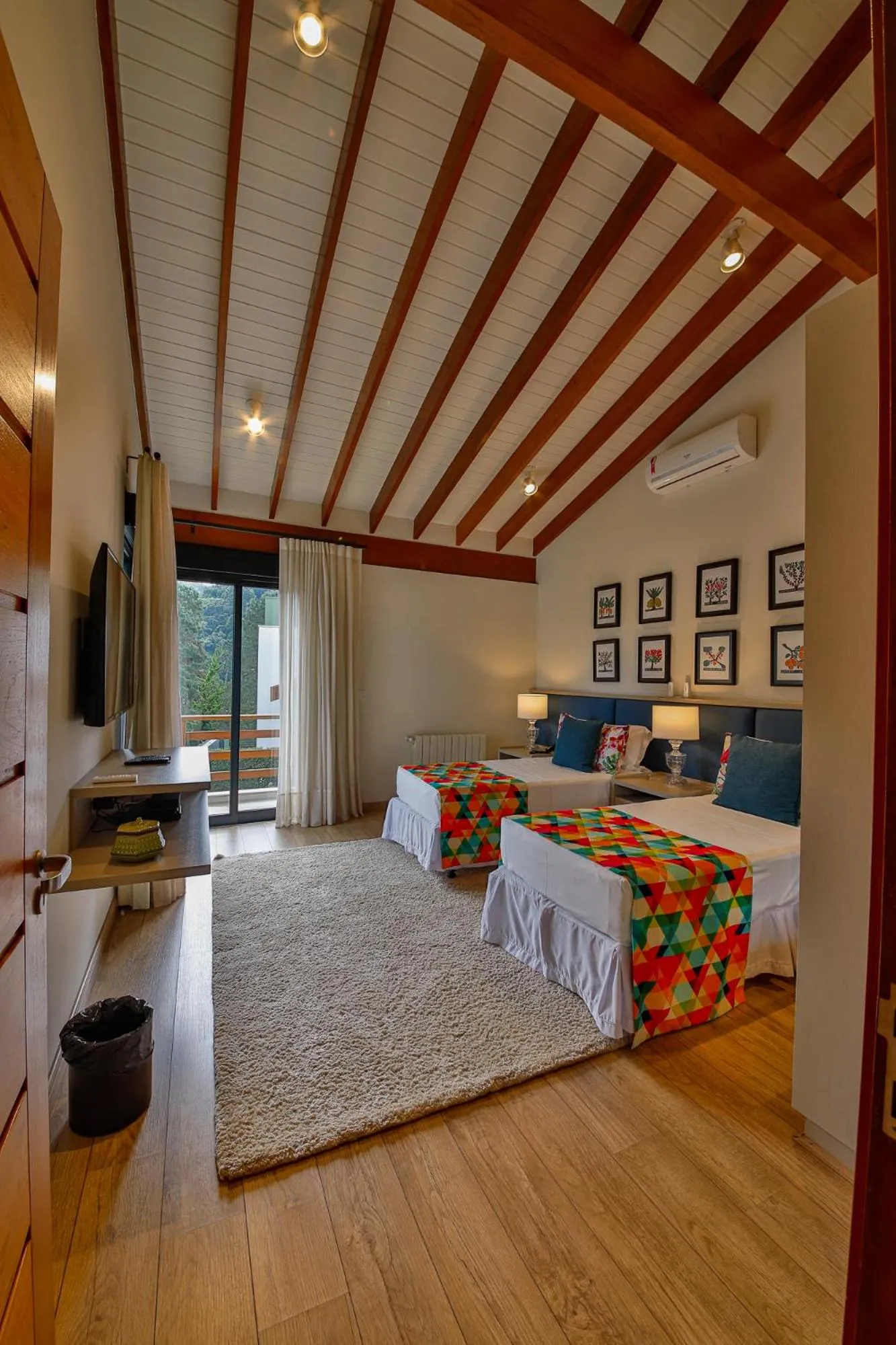 Bed in Hotel & Spa Saint Michel