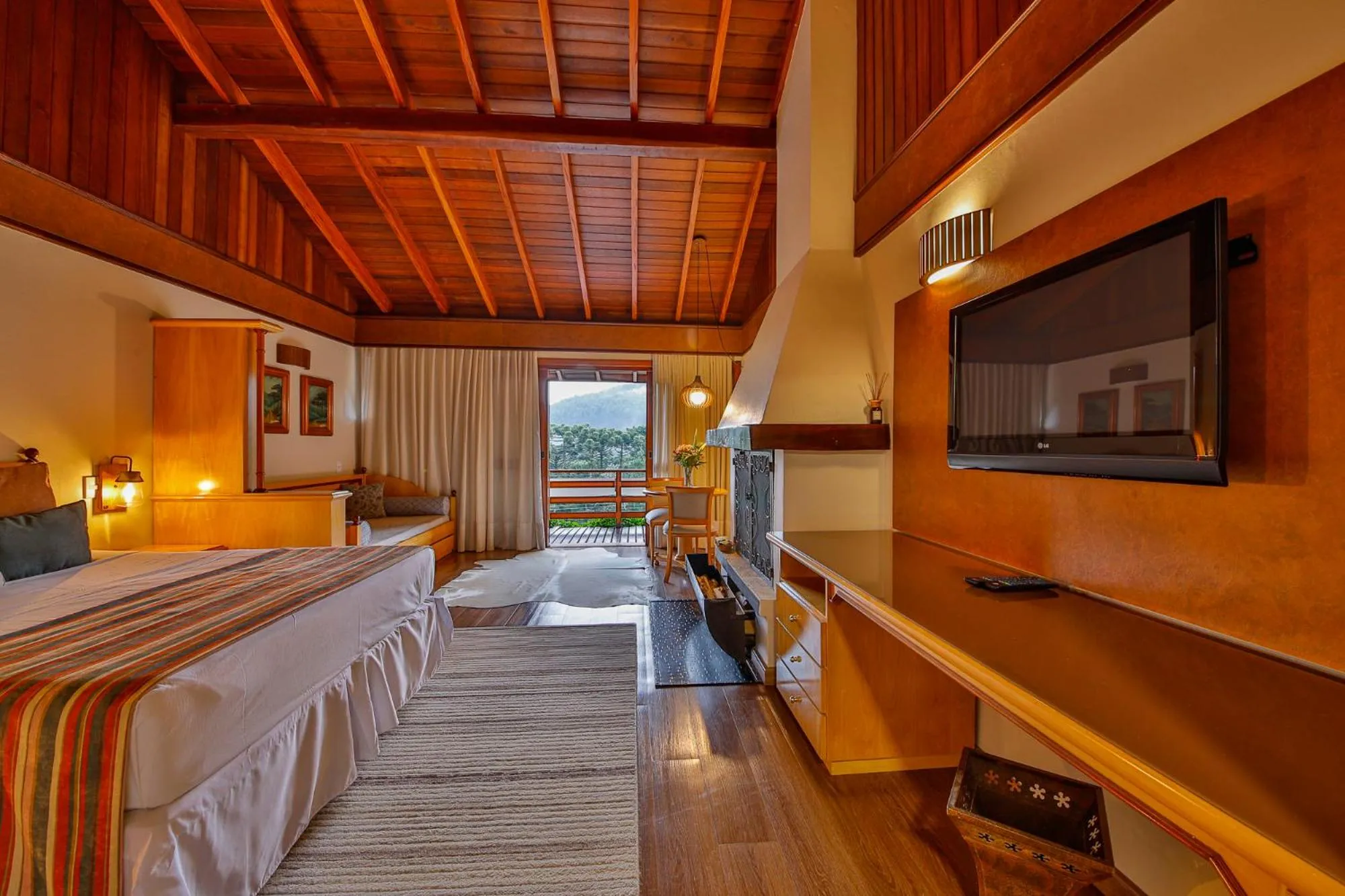 Bed in Hotel & Spa Saint Michel