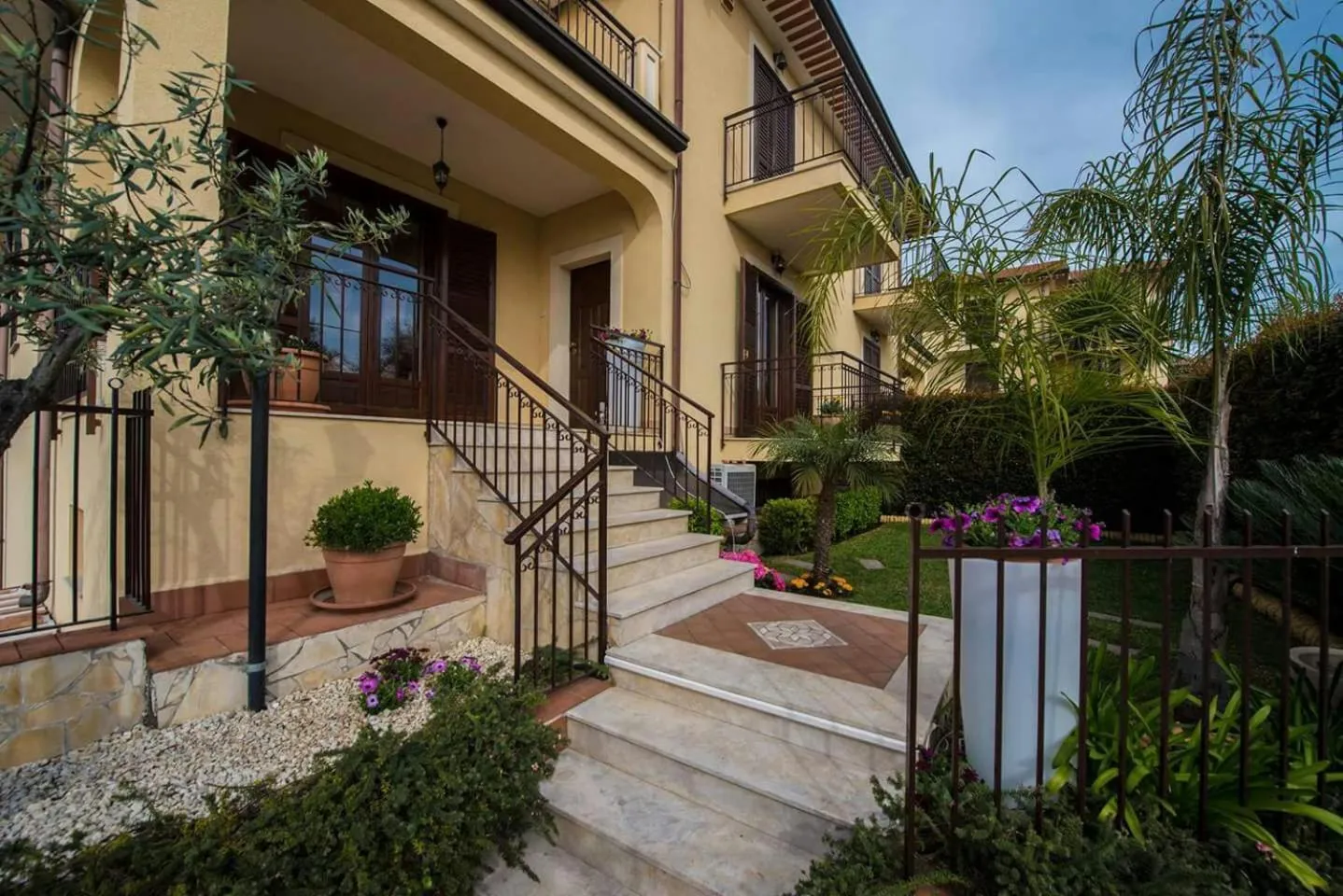 Property building in B&B Lavinaio