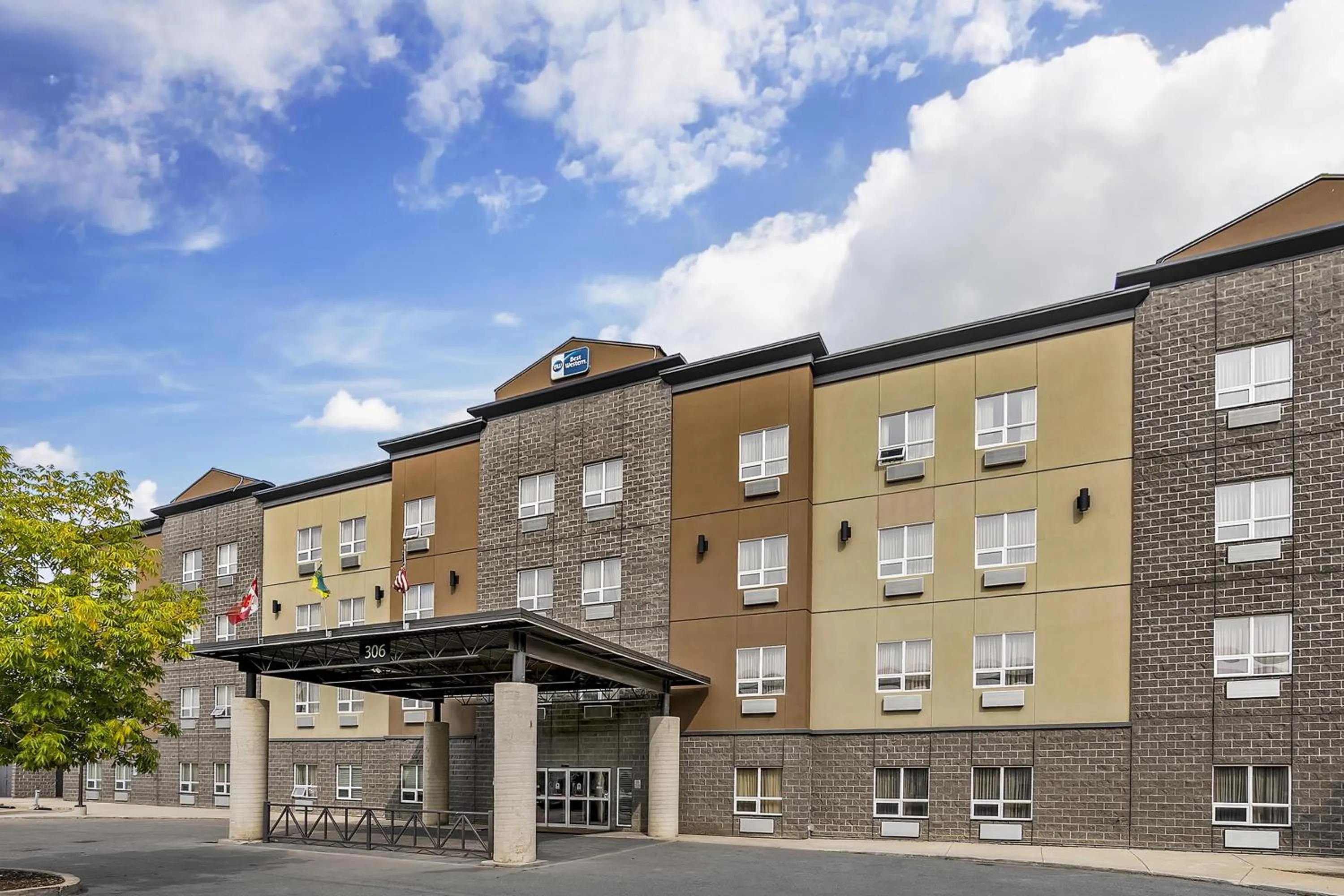 Property building in Best Western Blairmore