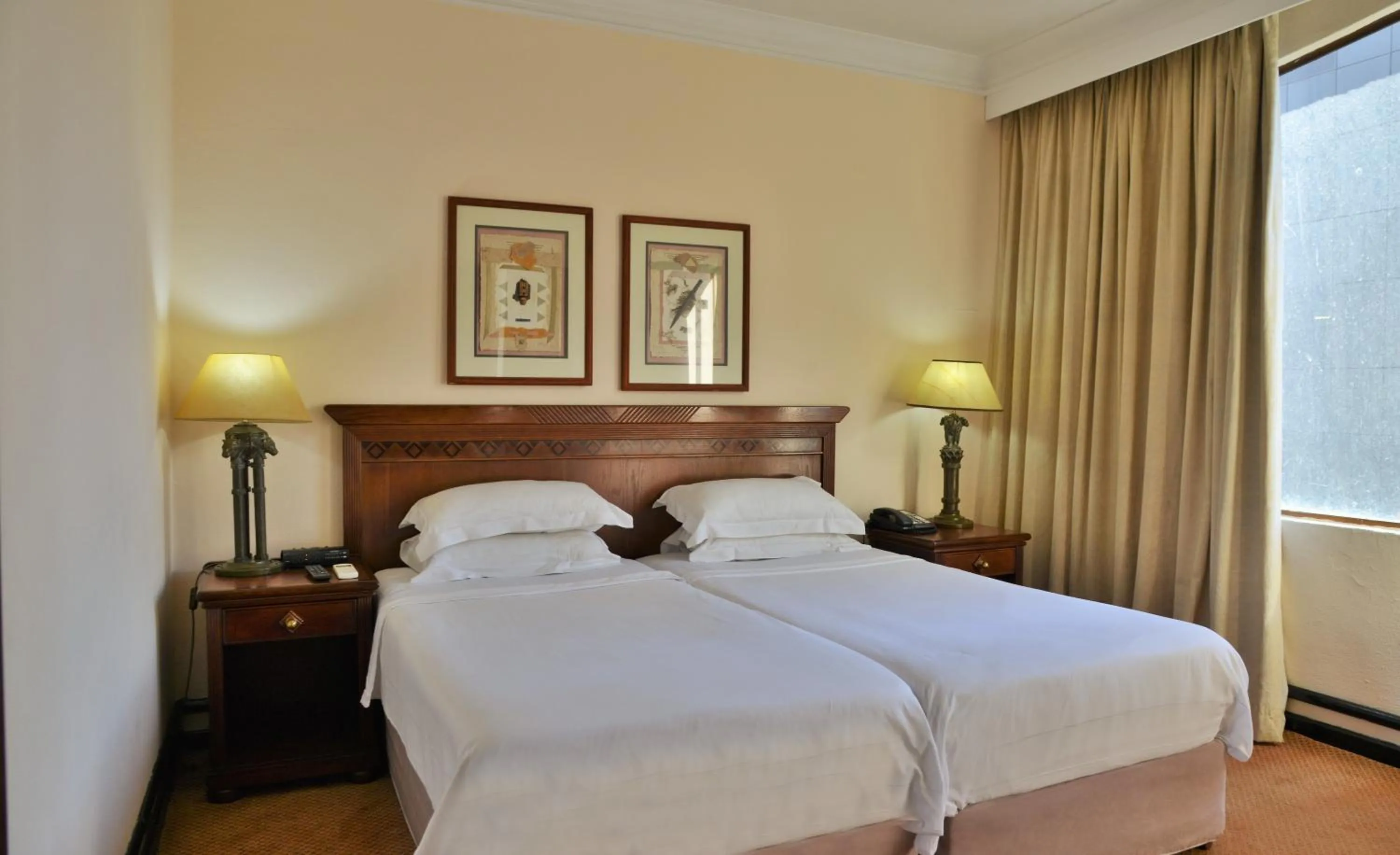 Bedroom, Bed in The Capetonian - Halal