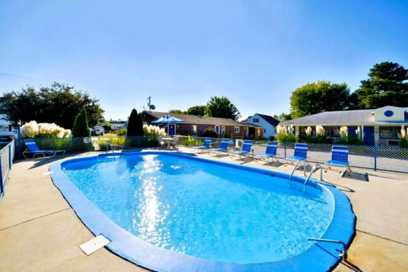 Pool view in The Maddox Inn