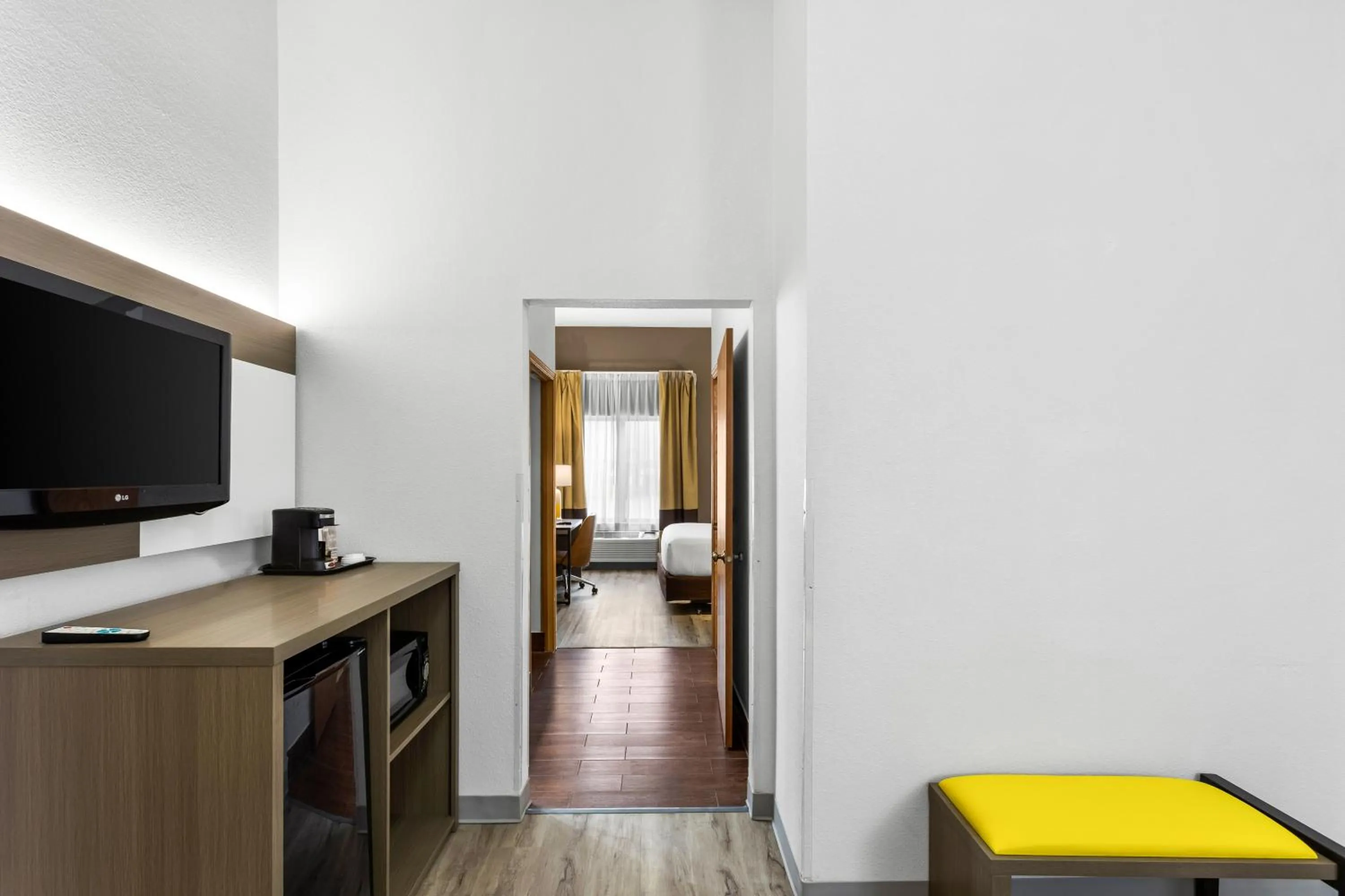 Bedroom in Comfort Inn & Suites Kenosha-Pleasant Prairie