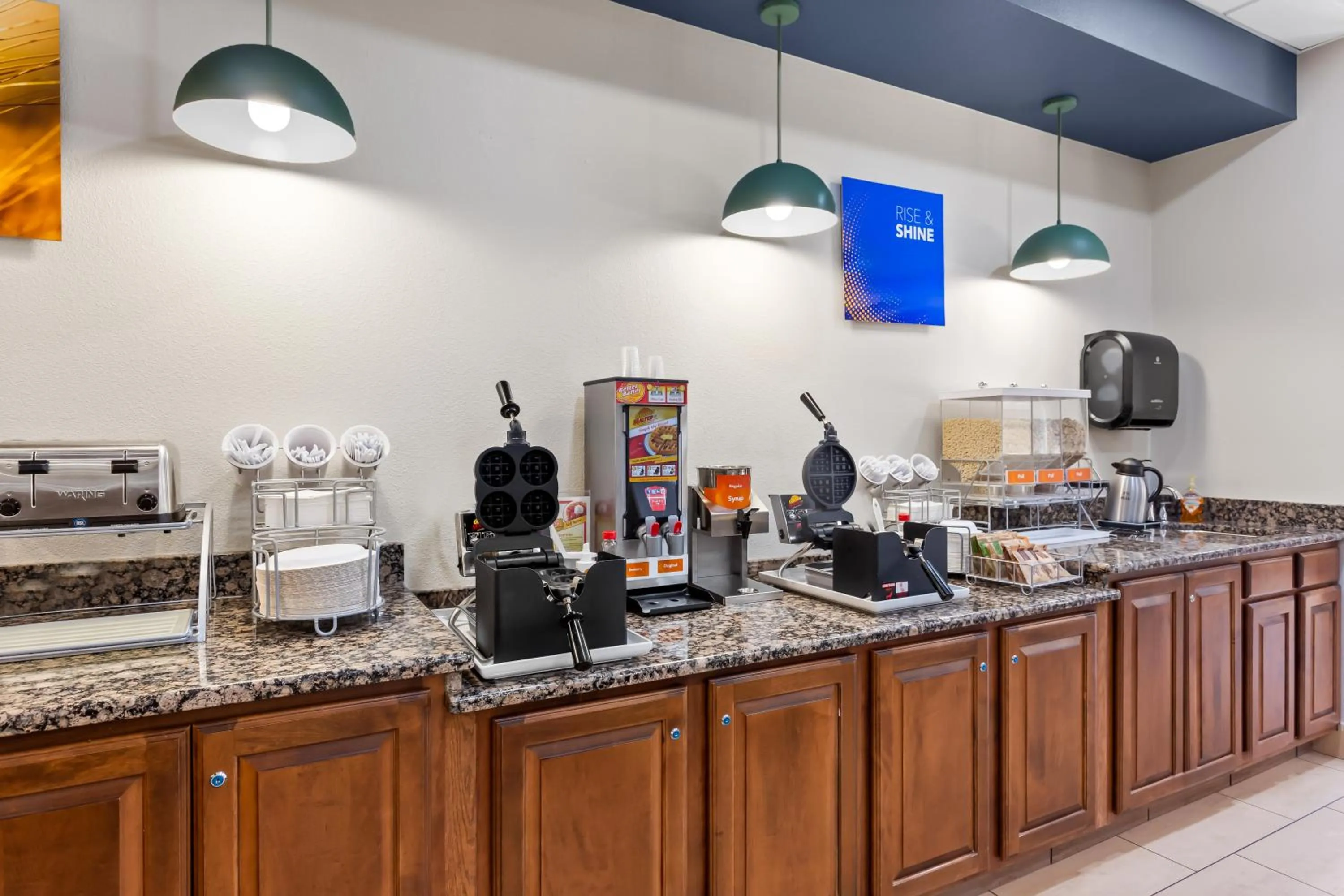 Breakfast in Comfort Inn & Suites Kenosha-Pleasant Prairie