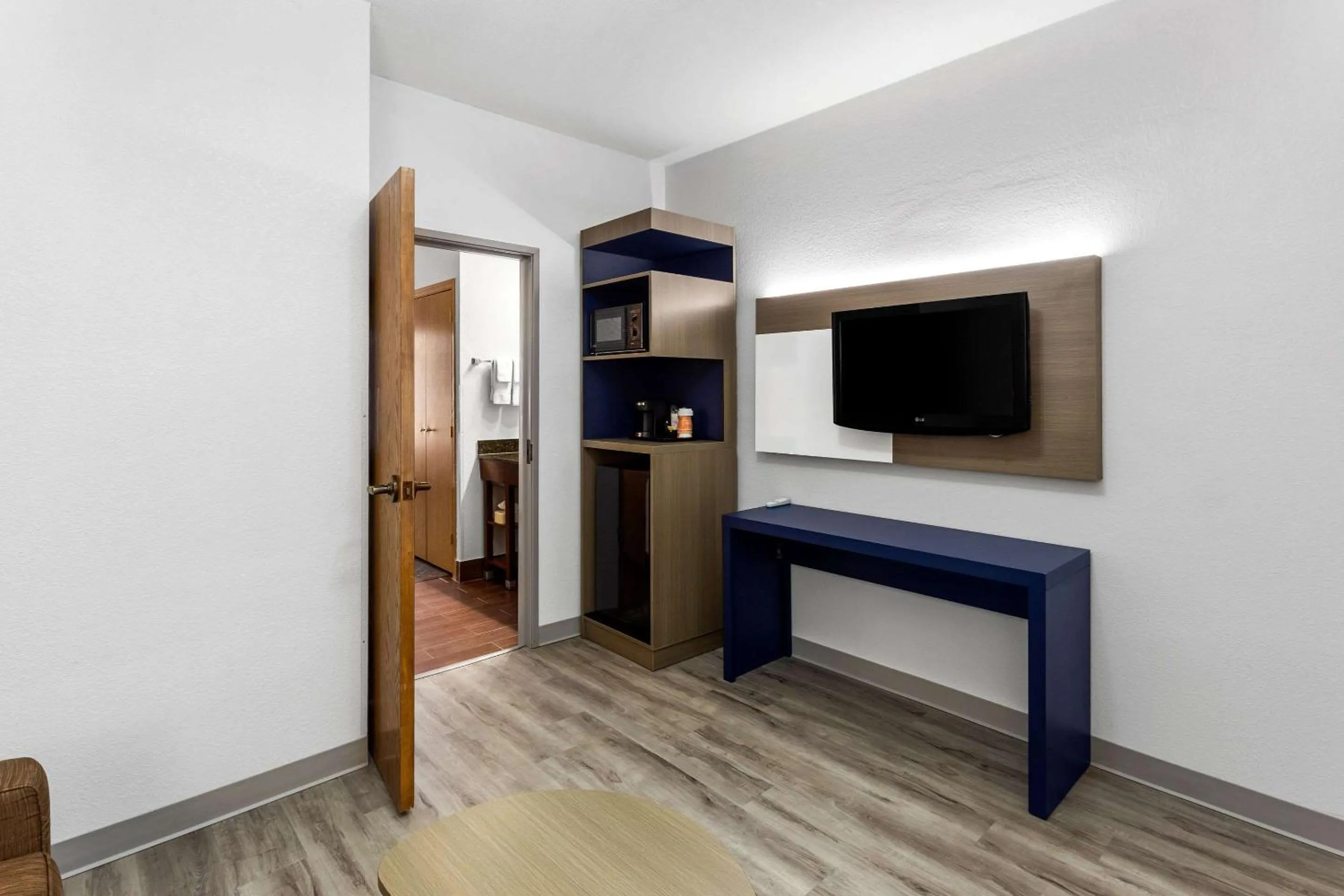 Bedroom in Comfort Inn & Suites Kenosha-Pleasant Prairie