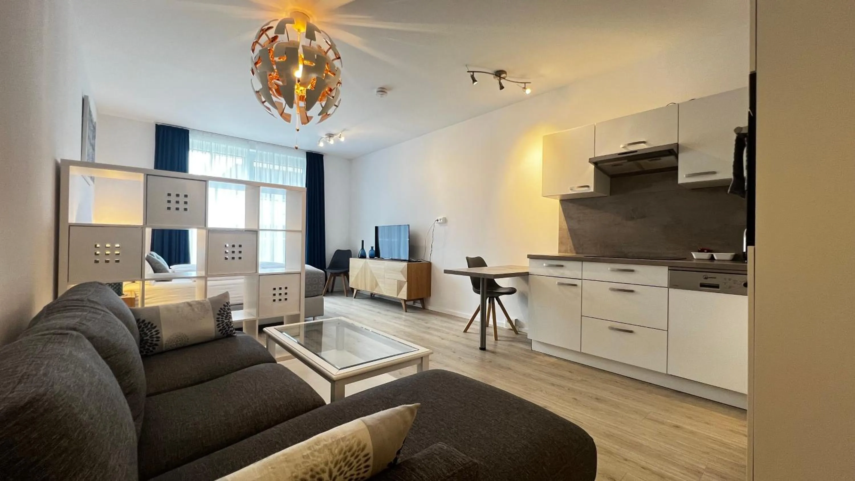 Photo of the whole room in Blue Riverside Apartments