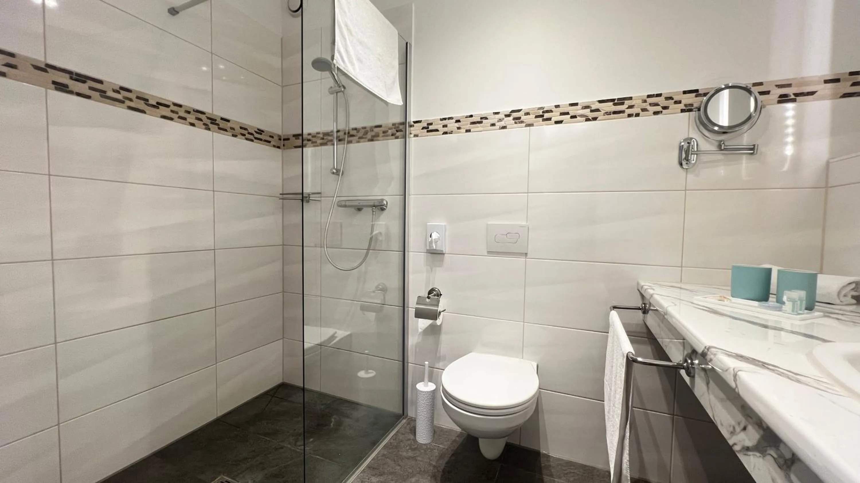 Bathroom in Blue Riverside Apartments