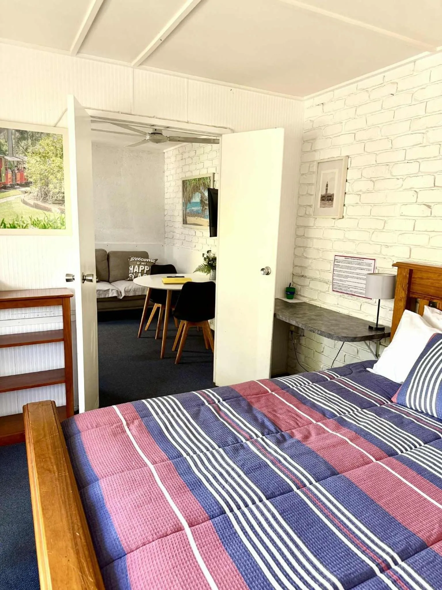 furniture, Bed in Bundaberg Coral Villa Motor Inn