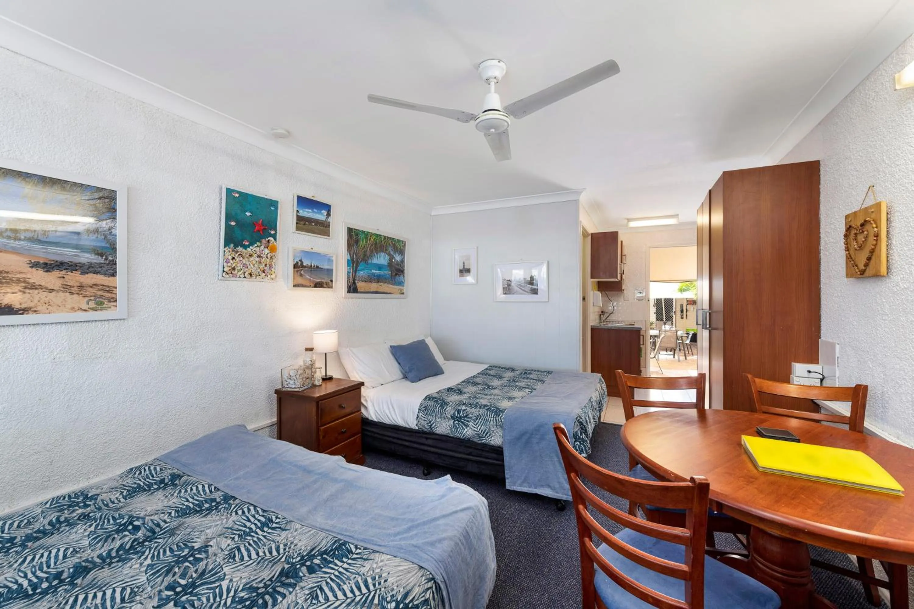 Deluxe Queen Room with Two Queen Beds in Bundaberg Coral Villa Motor Inn