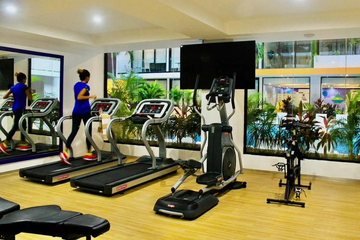 Fitness centre/facilities in Menesse the City by Casago