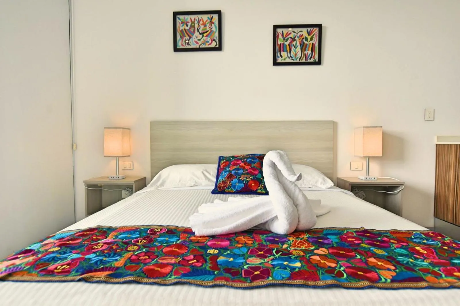 Bed in Menesse the City by Casago