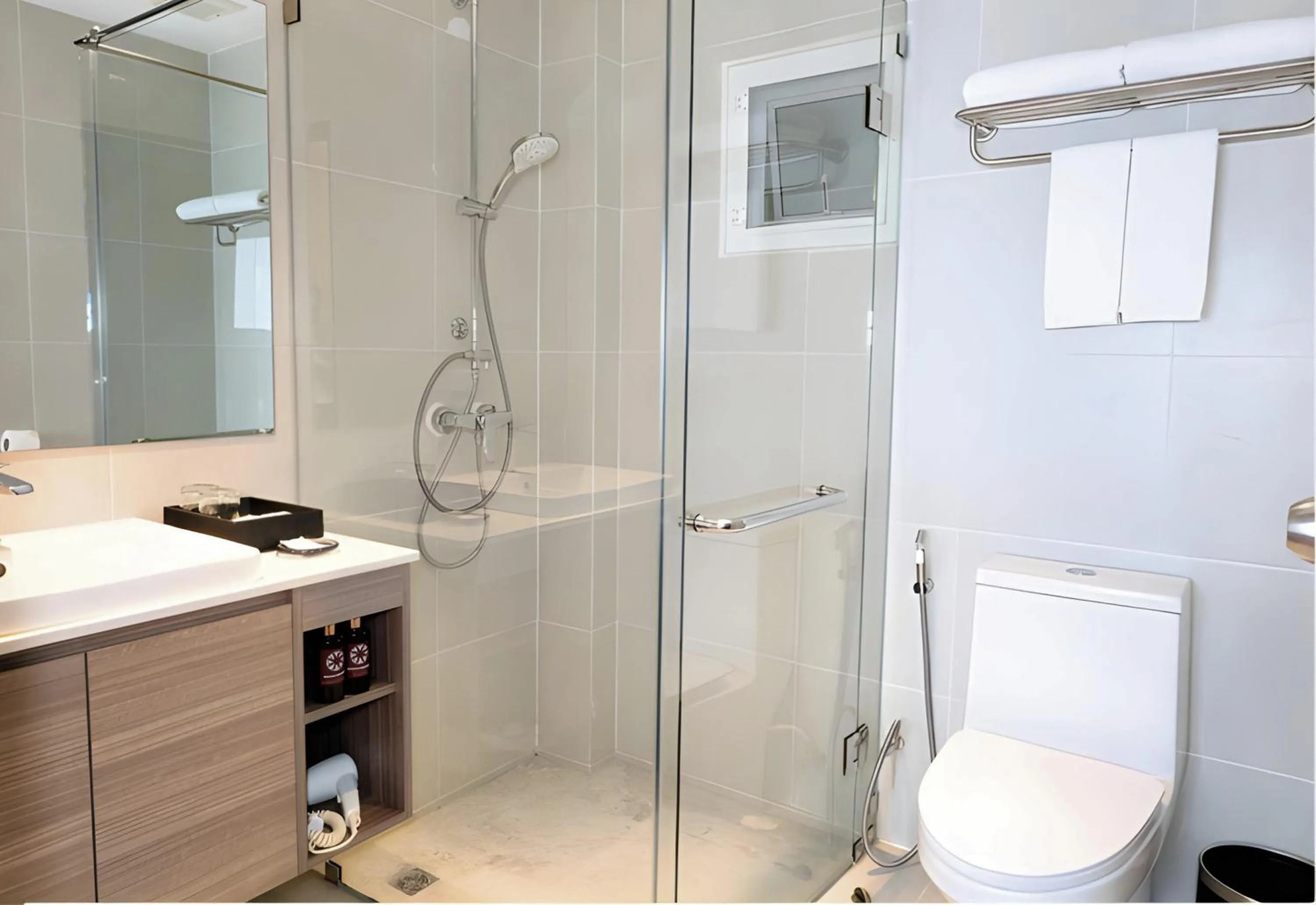 Bathroom in Amata Patong