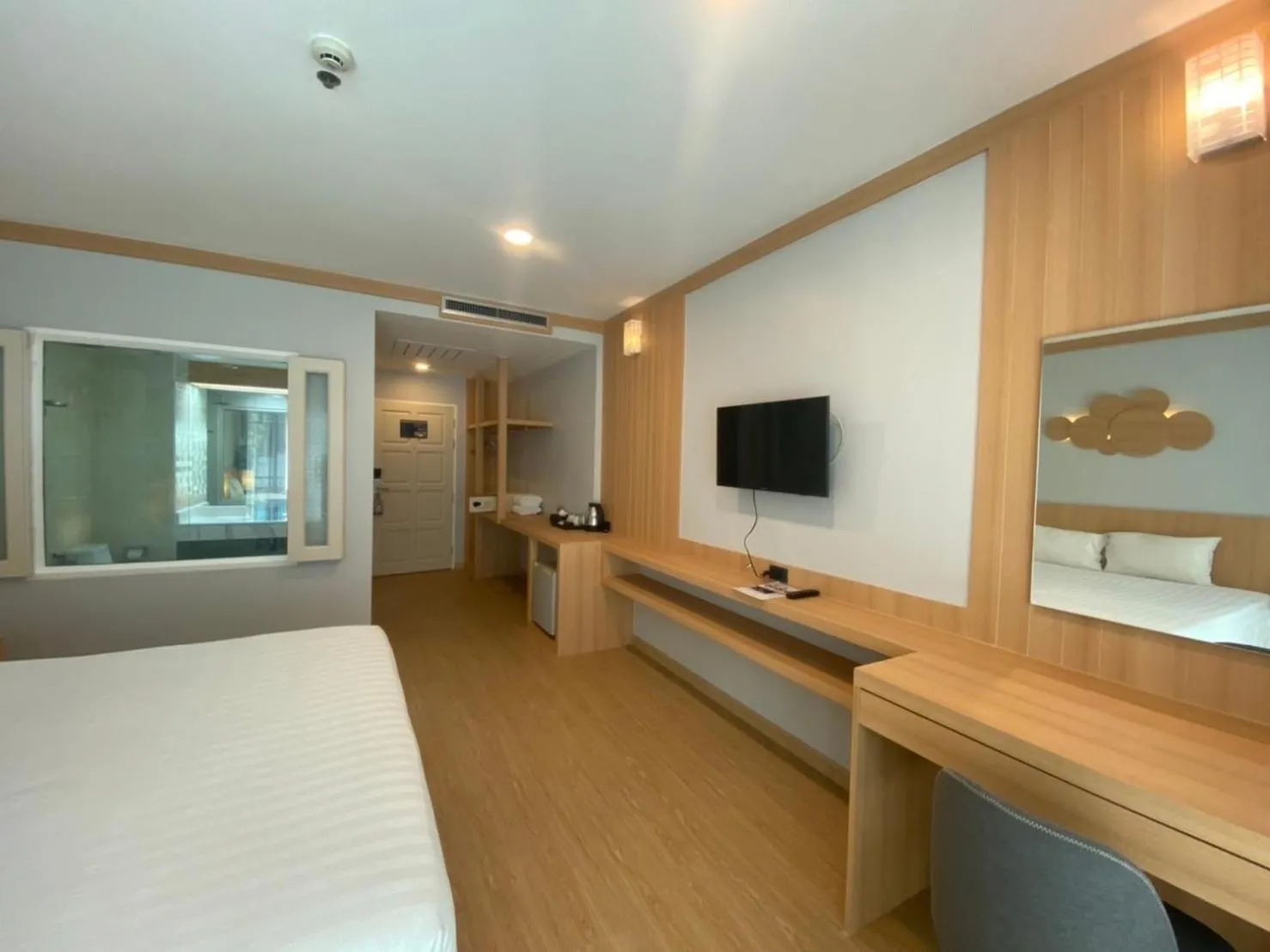 Bedroom, Bed in Amata Patong