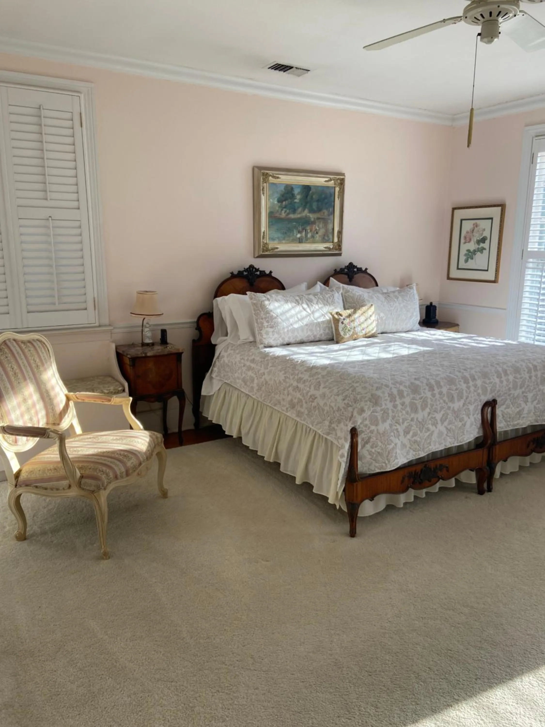 Bedroom, Bed in Springwood Inn