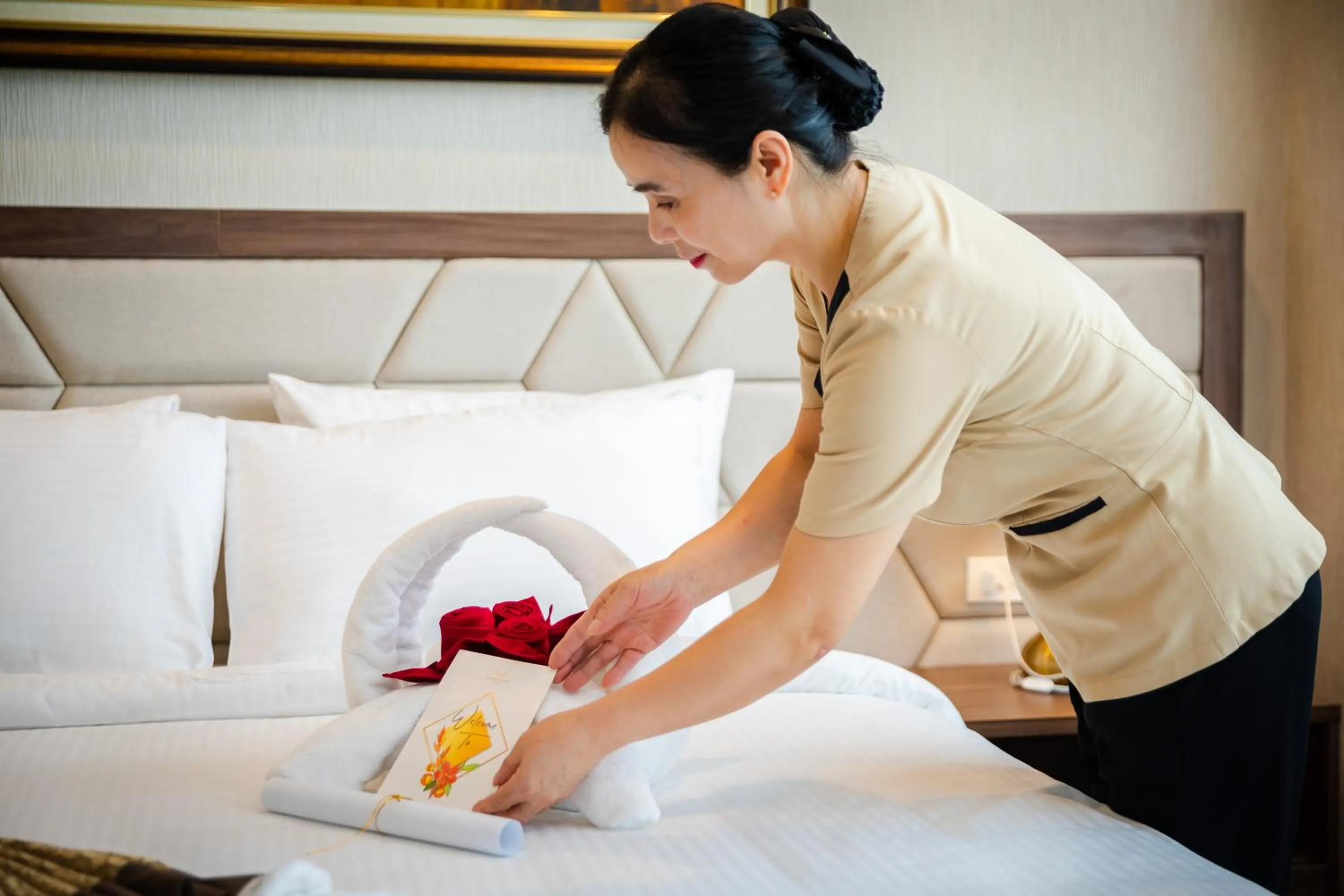 People, Bed in Muong Thanh Grand Ha Long Hotel