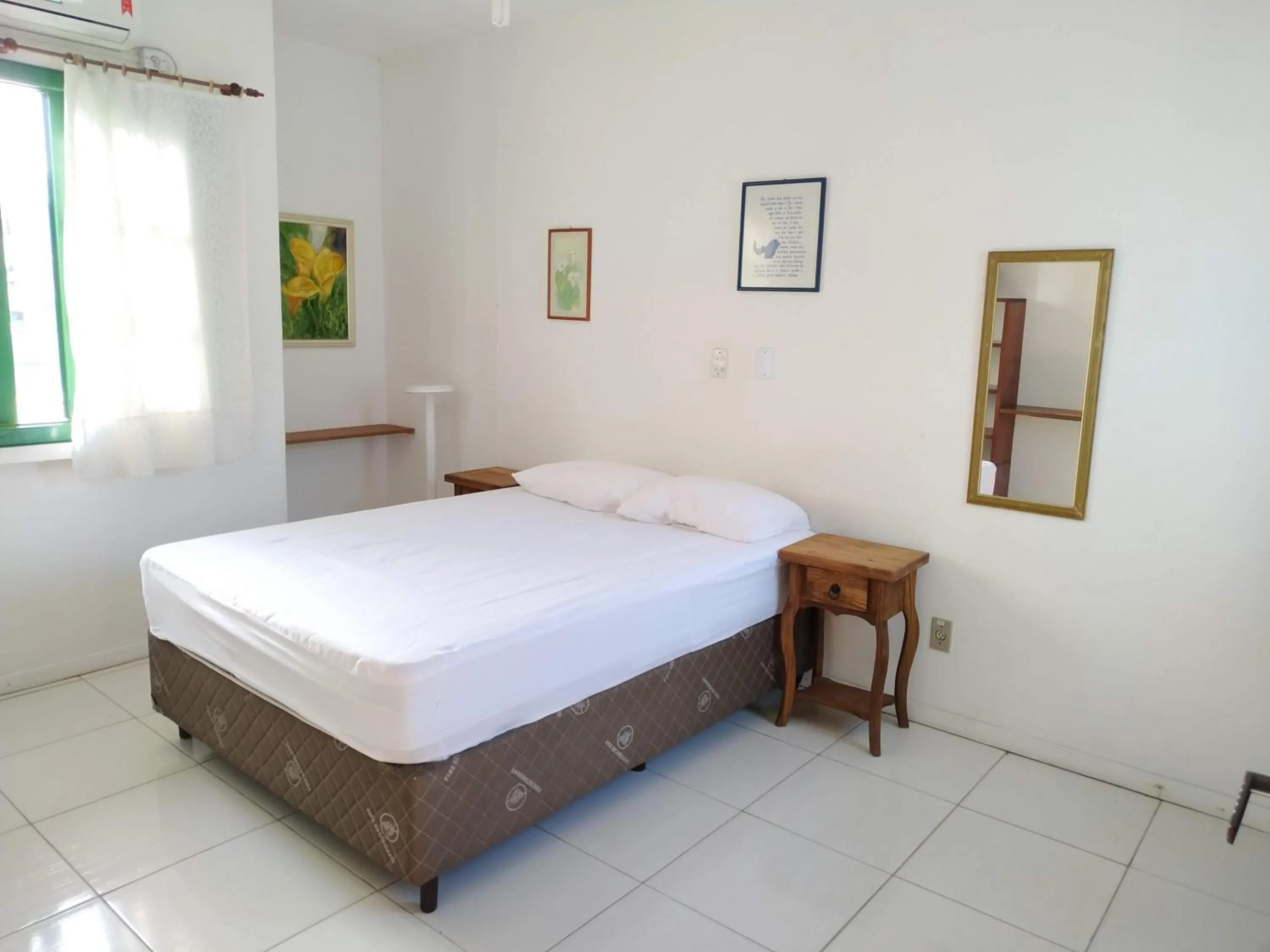 Bed in Residencial Praia Bombas