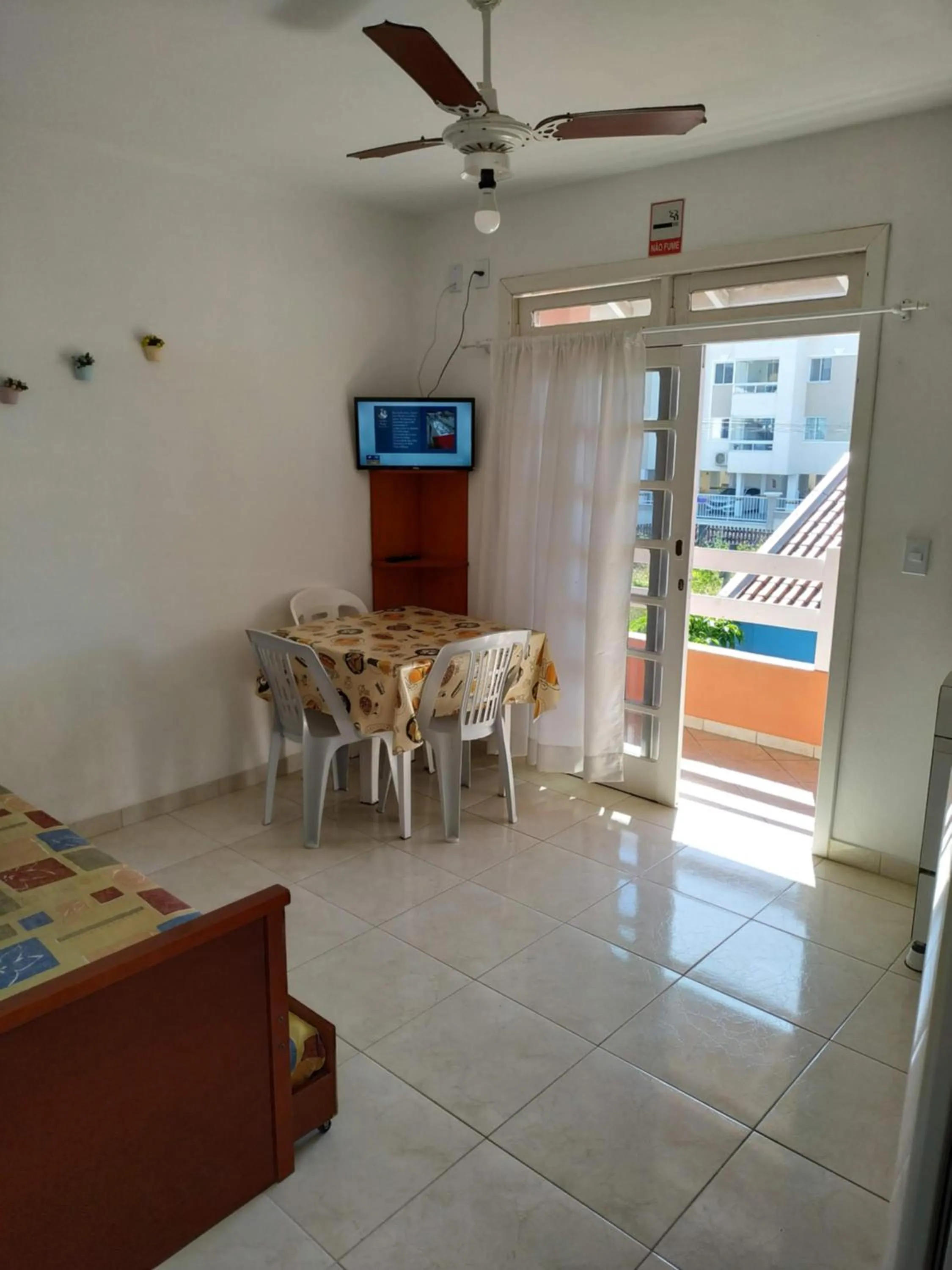 Dining area in Residencial Praia Bombas