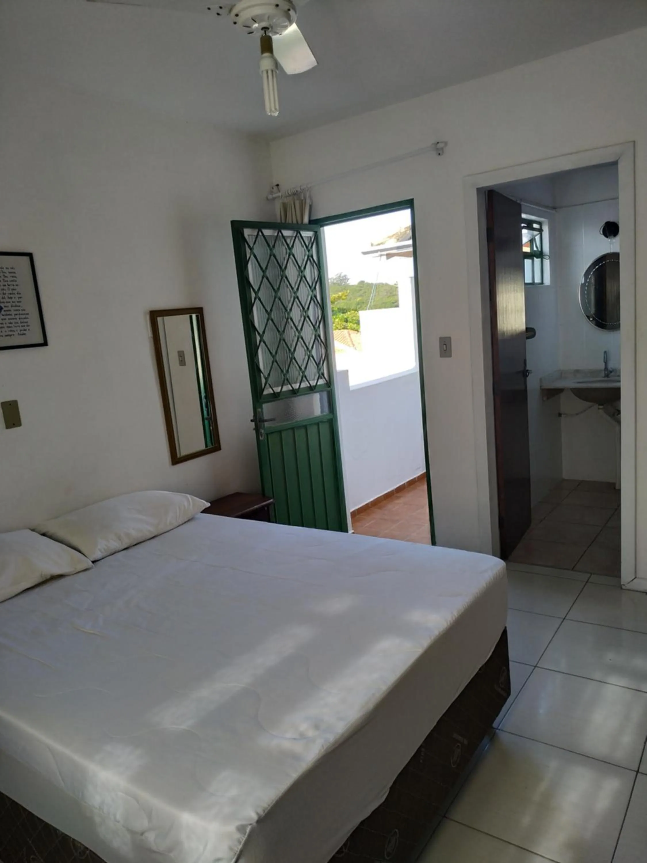 Bed in Residencial Praia Bombas