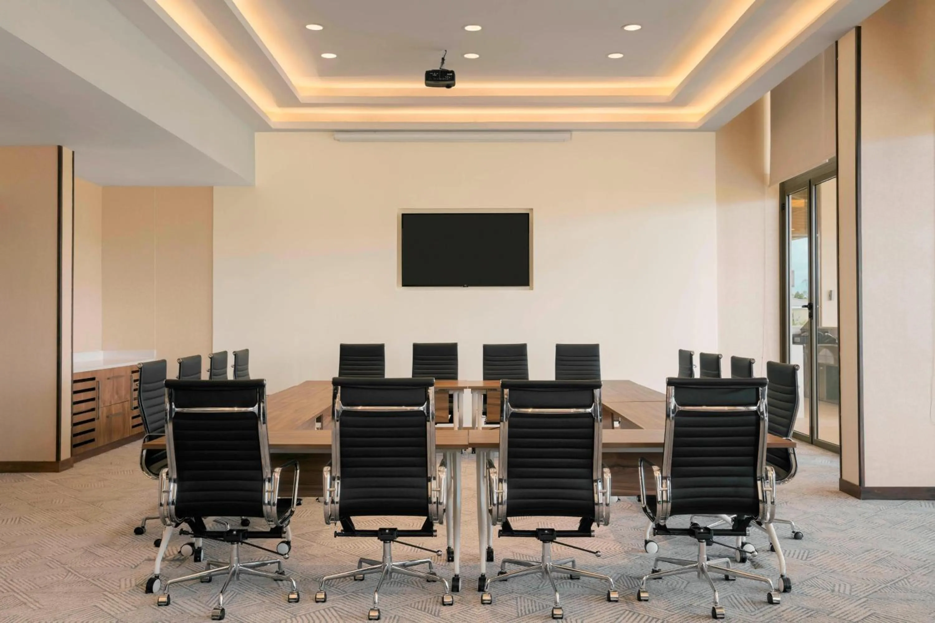 Meeting/conference room in Four Points by Sheraton Nairobi Airport