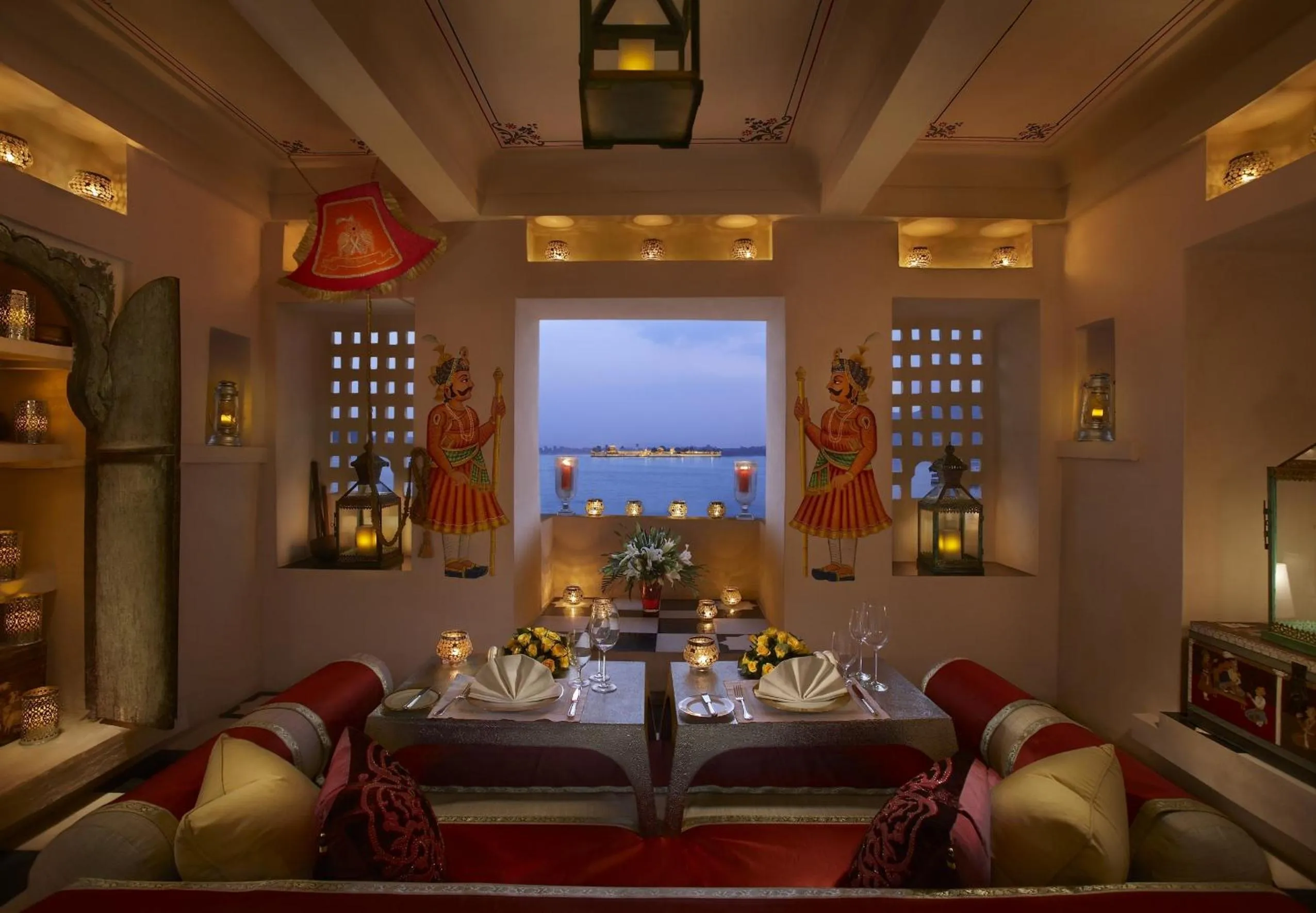 Restaurant/places to eat in The Leela Palace Udaipur