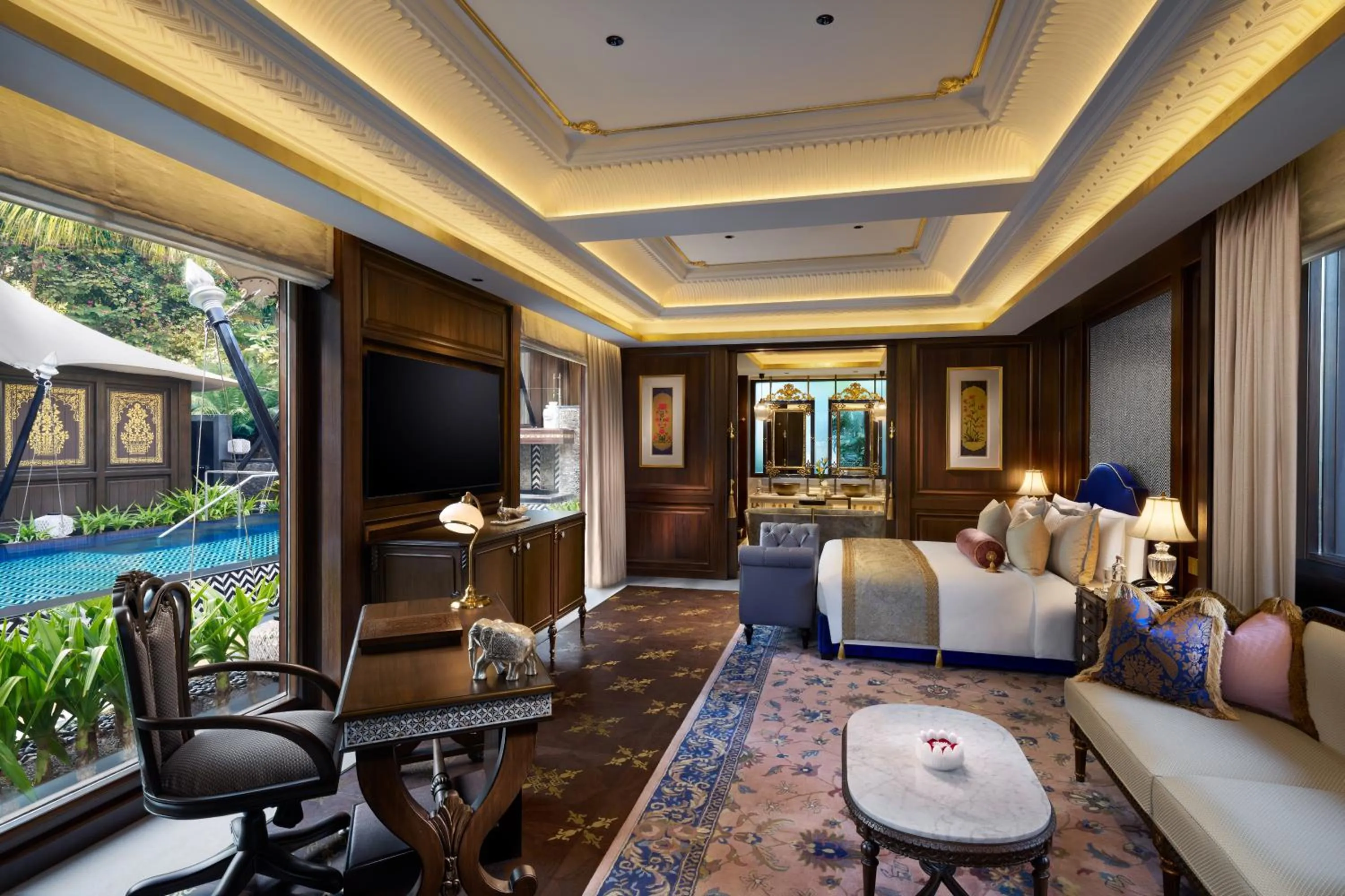 Bedroom in The Leela Palace Udaipur