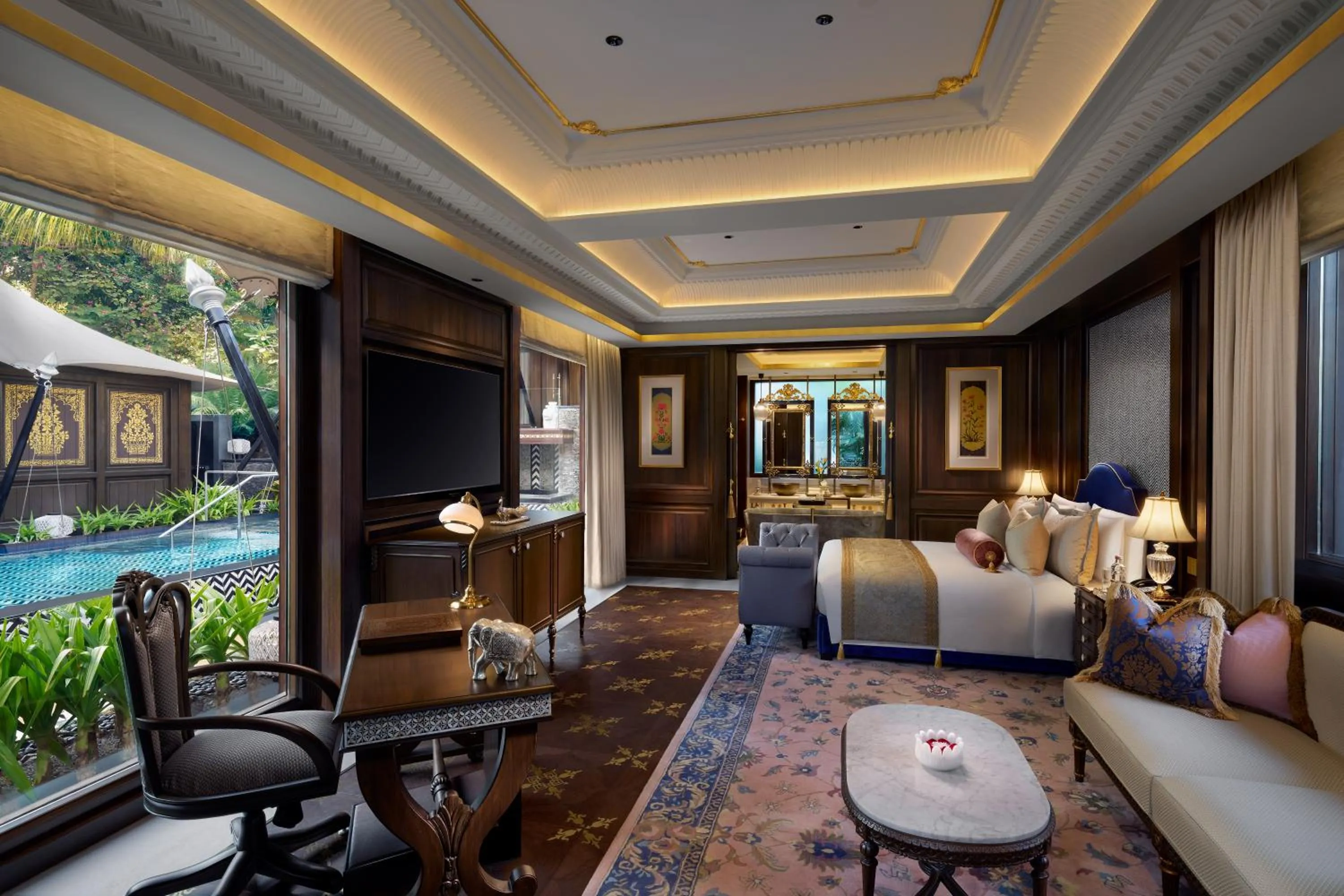 TV and multimedia in The Leela Palace Udaipur