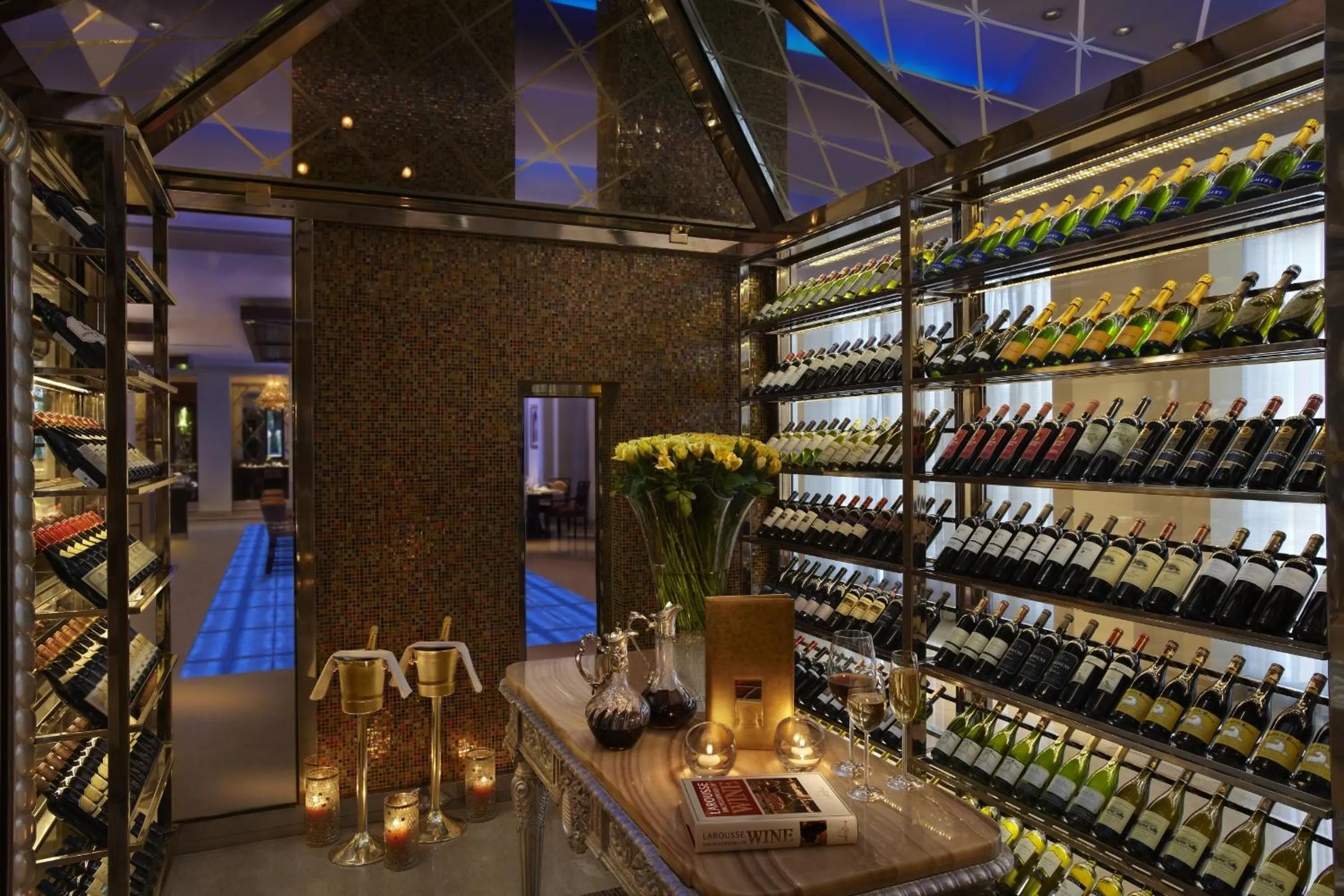 Restaurant/places to eat in The Leela Palace Udaipur