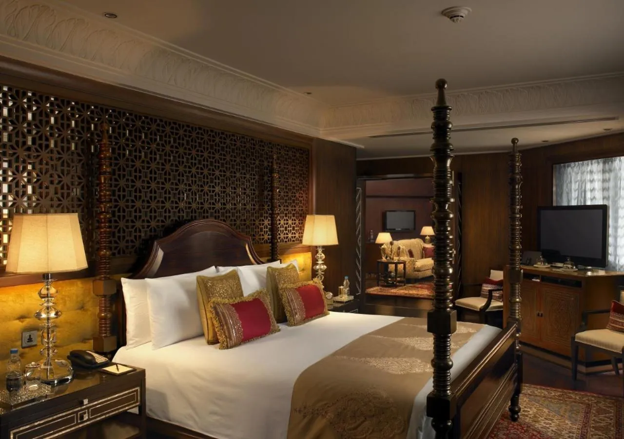 Bed in The Leela Palace Udaipur