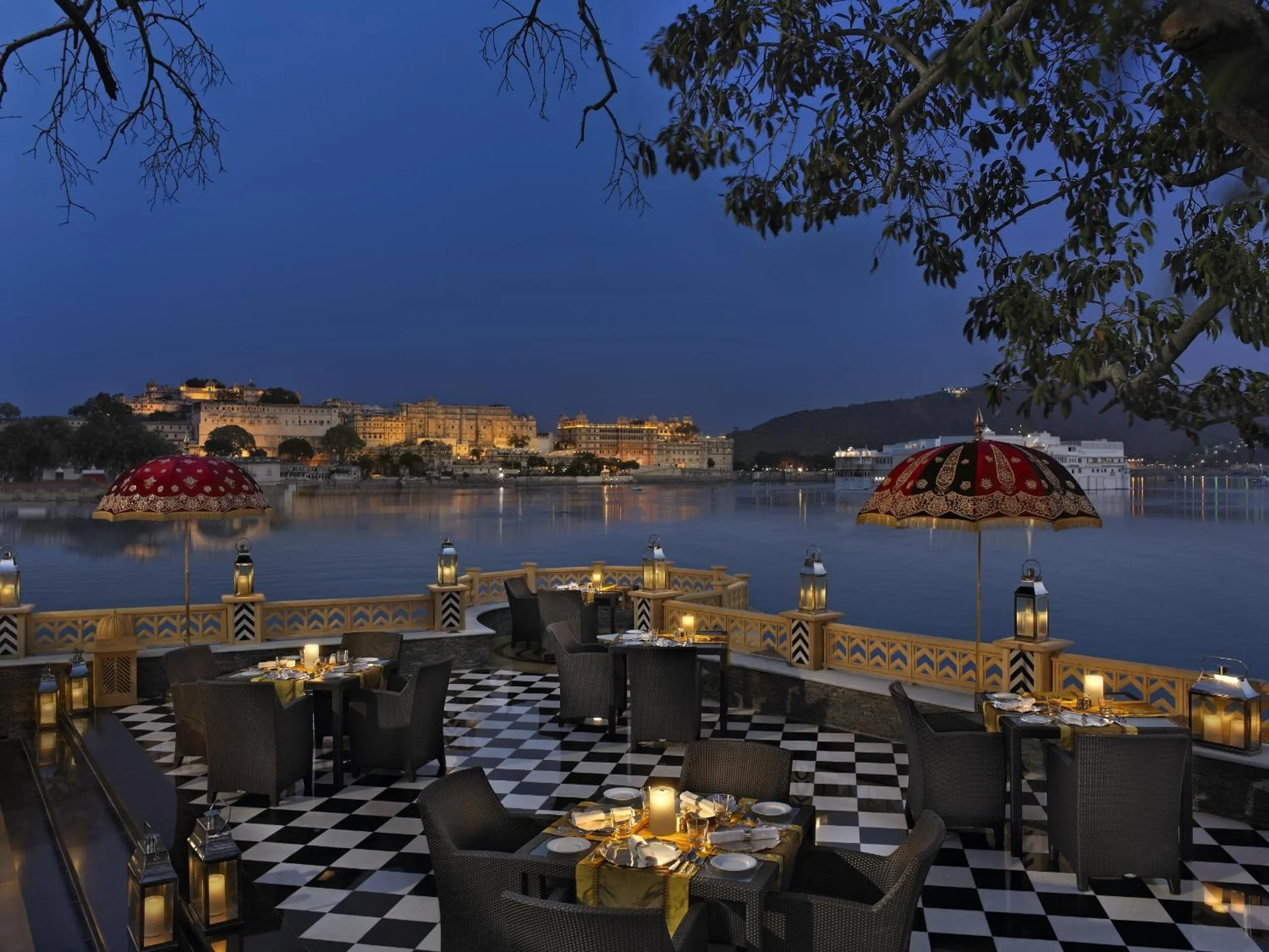 Restaurant/places to eat in The Leela Palace Udaipur