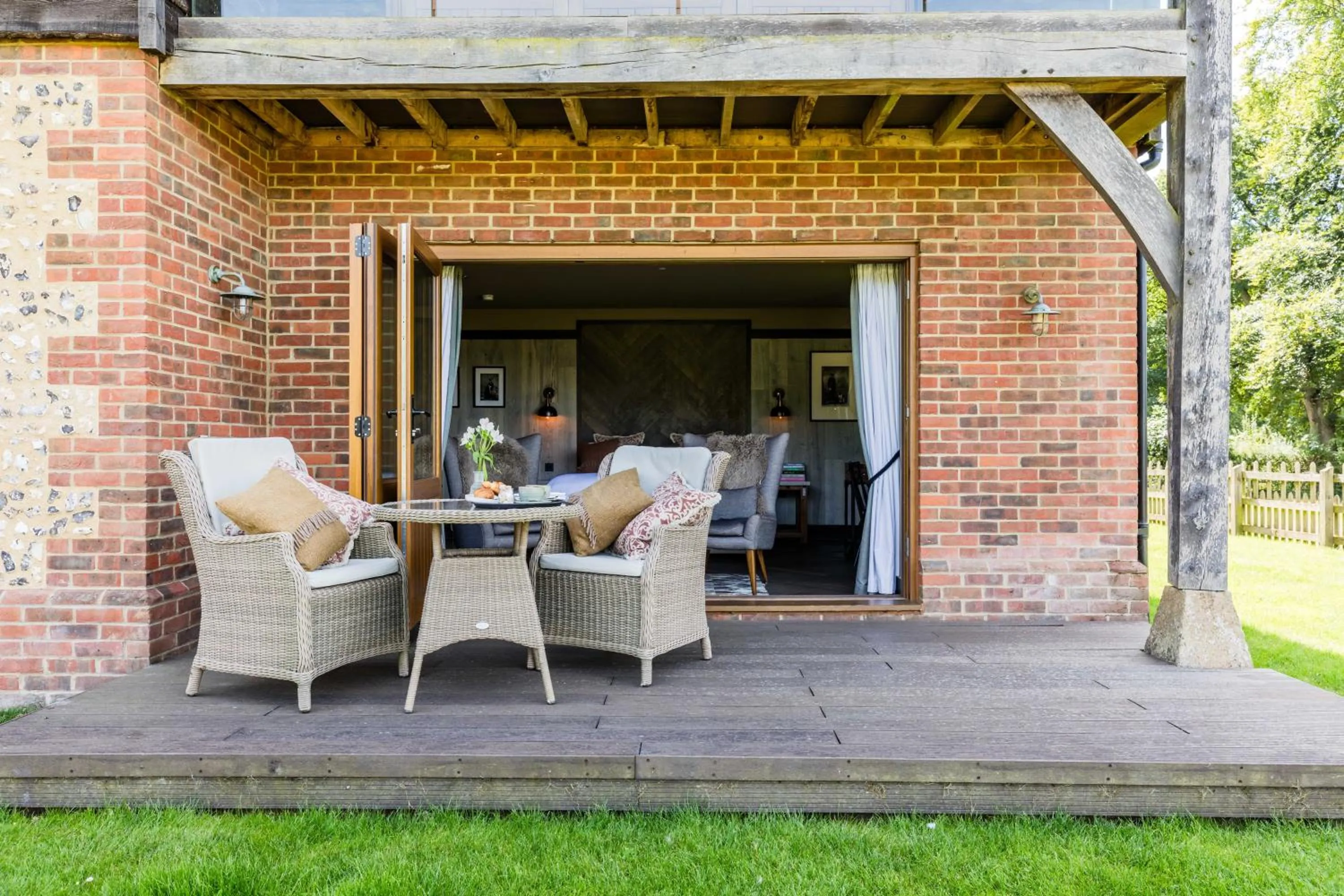 Patio in The Jack Russell