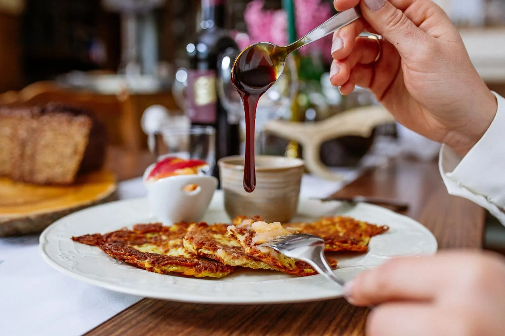 Food and drinks in Hotel Haus Nachtigall - B&B