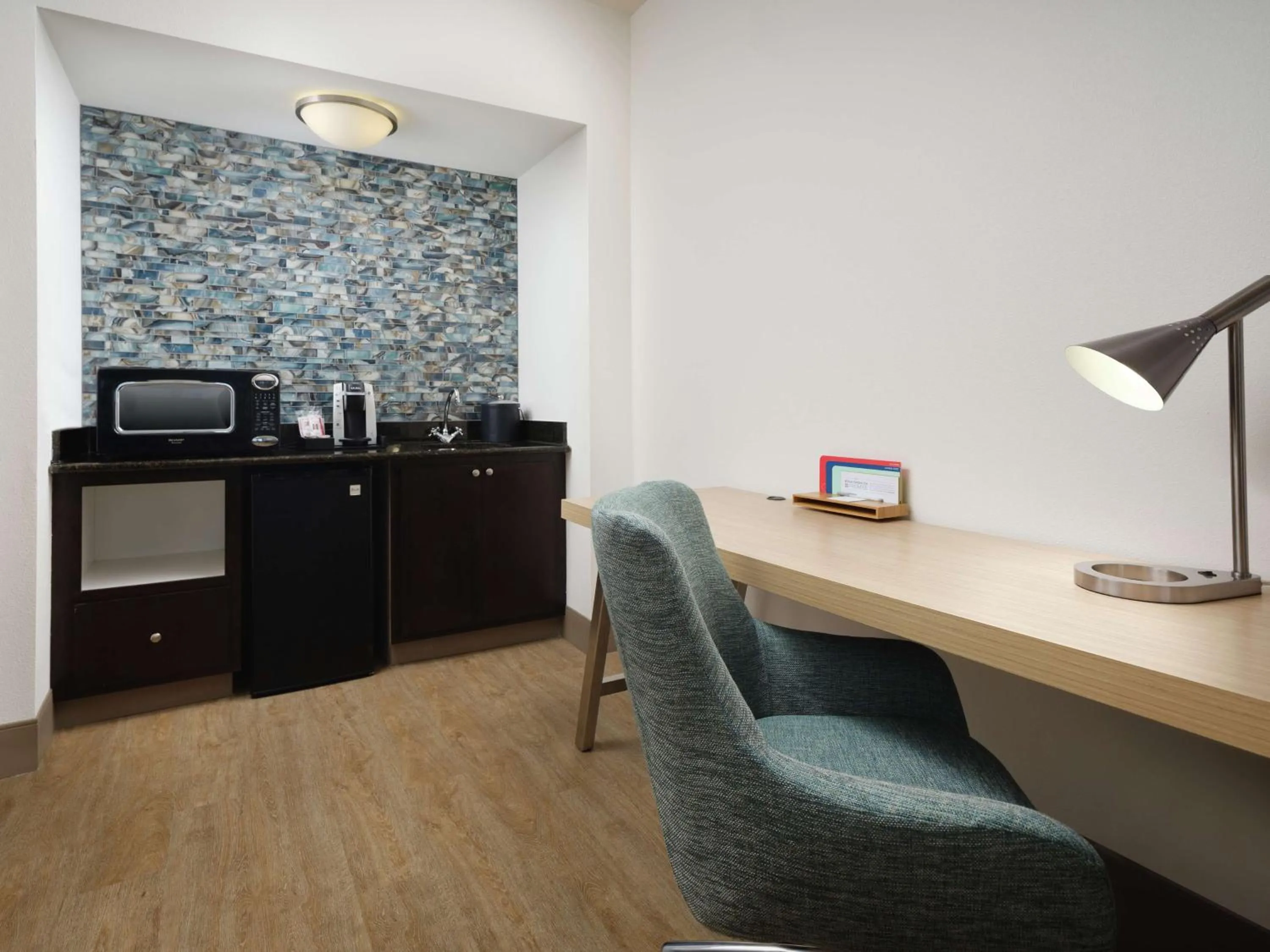 Bedroom in Hilton Garden Inn Atlanta NW/Kennesaw-Town Center