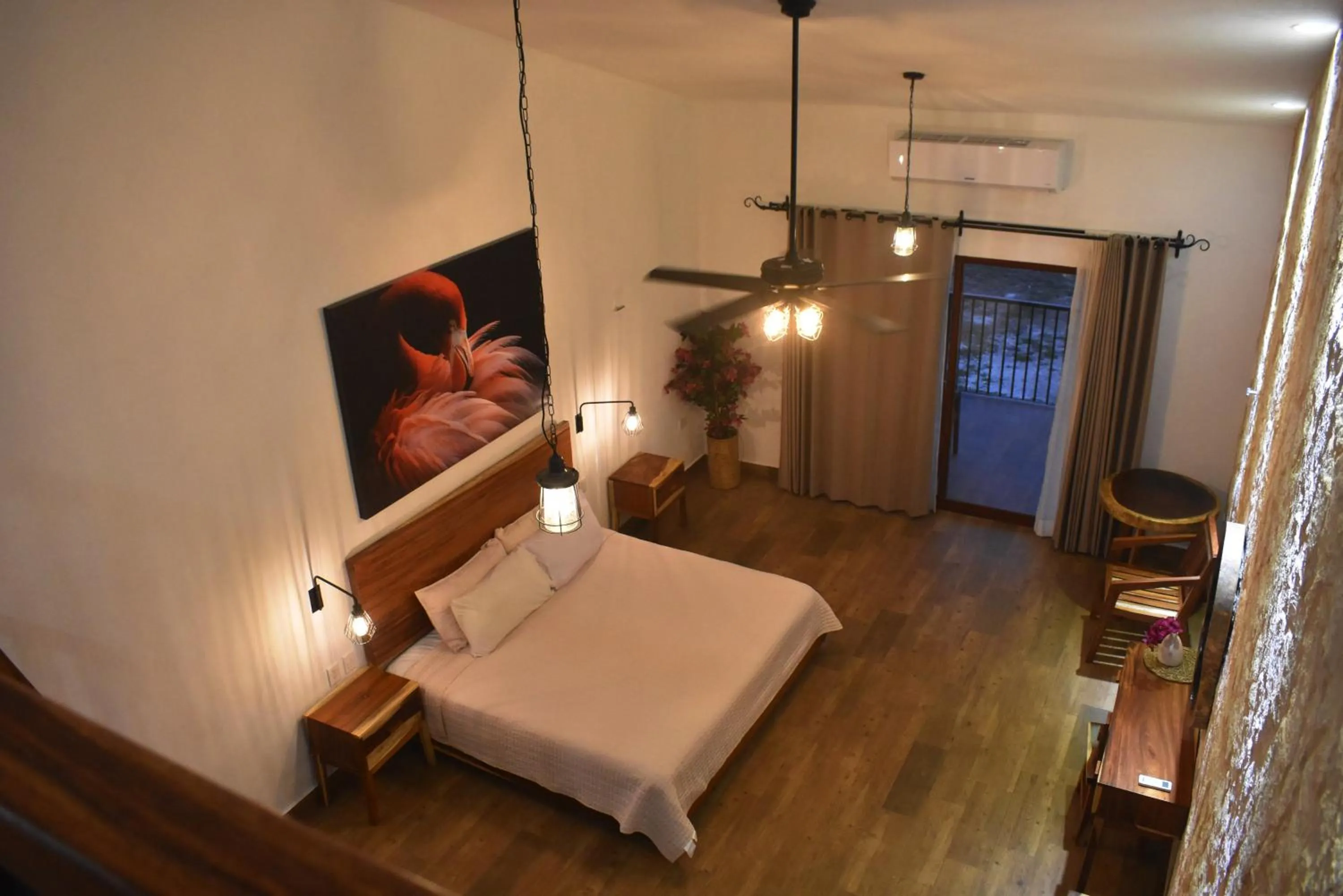 Photo of the whole room, Bed in Villas Vallazoo