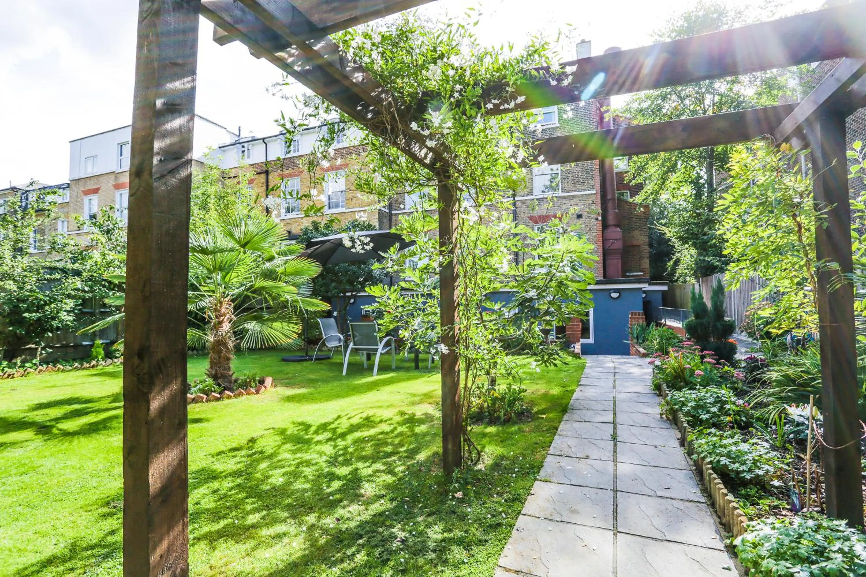 Garden in Beckenham Park Hotel