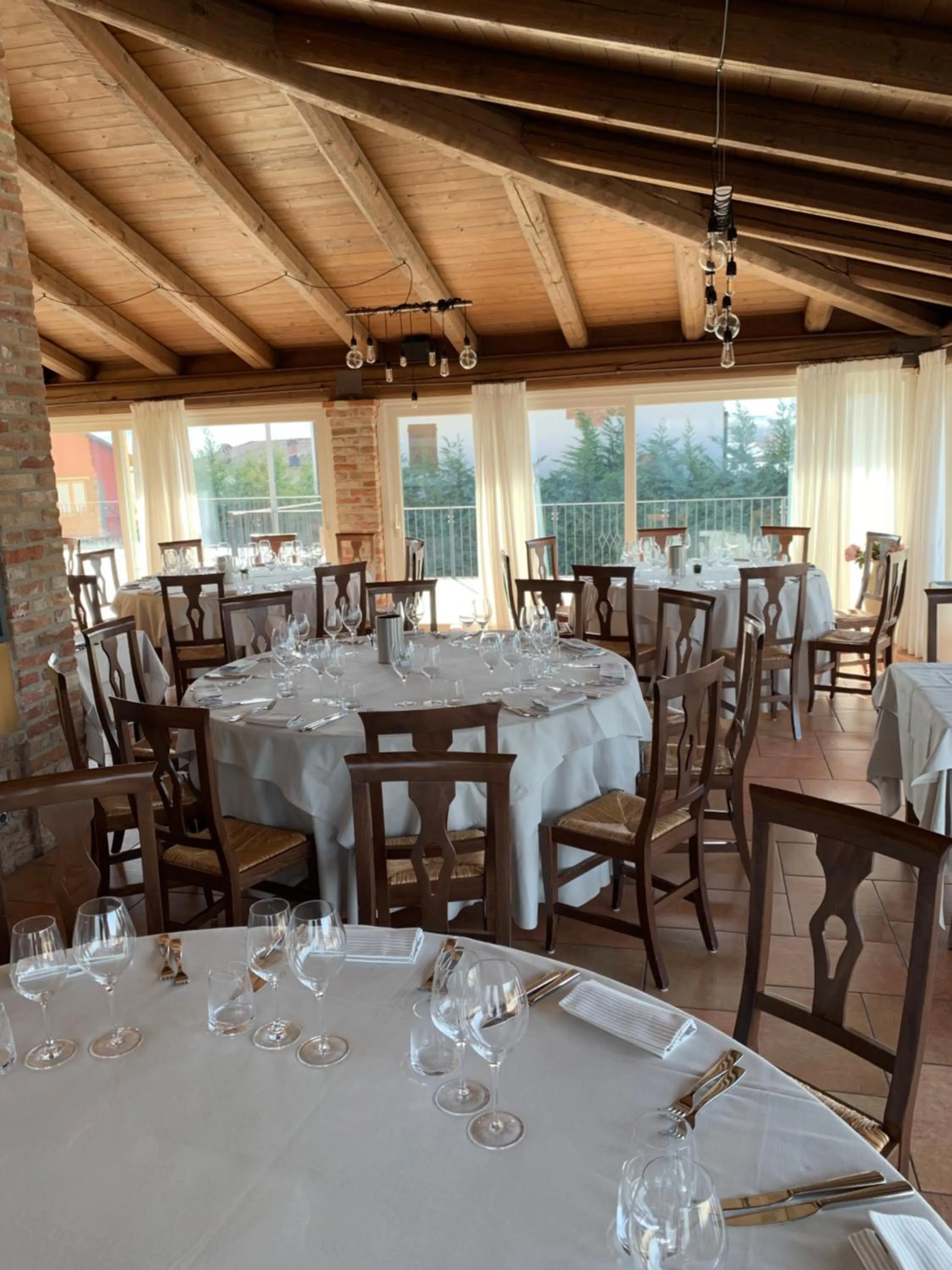 Restaurant/places to eat in Mongalletto