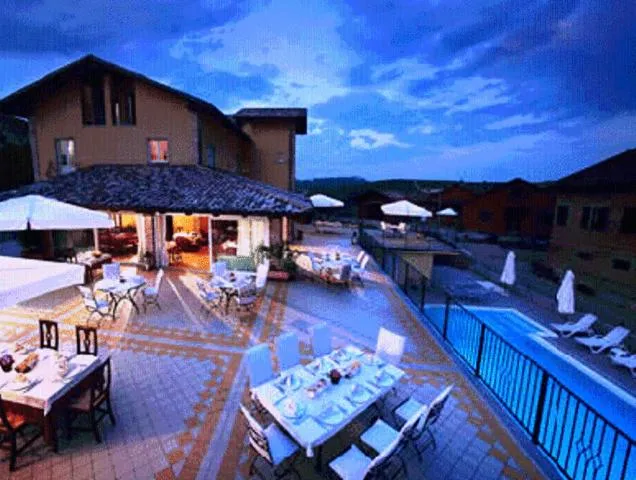 Facade/entrance in Mongalletto