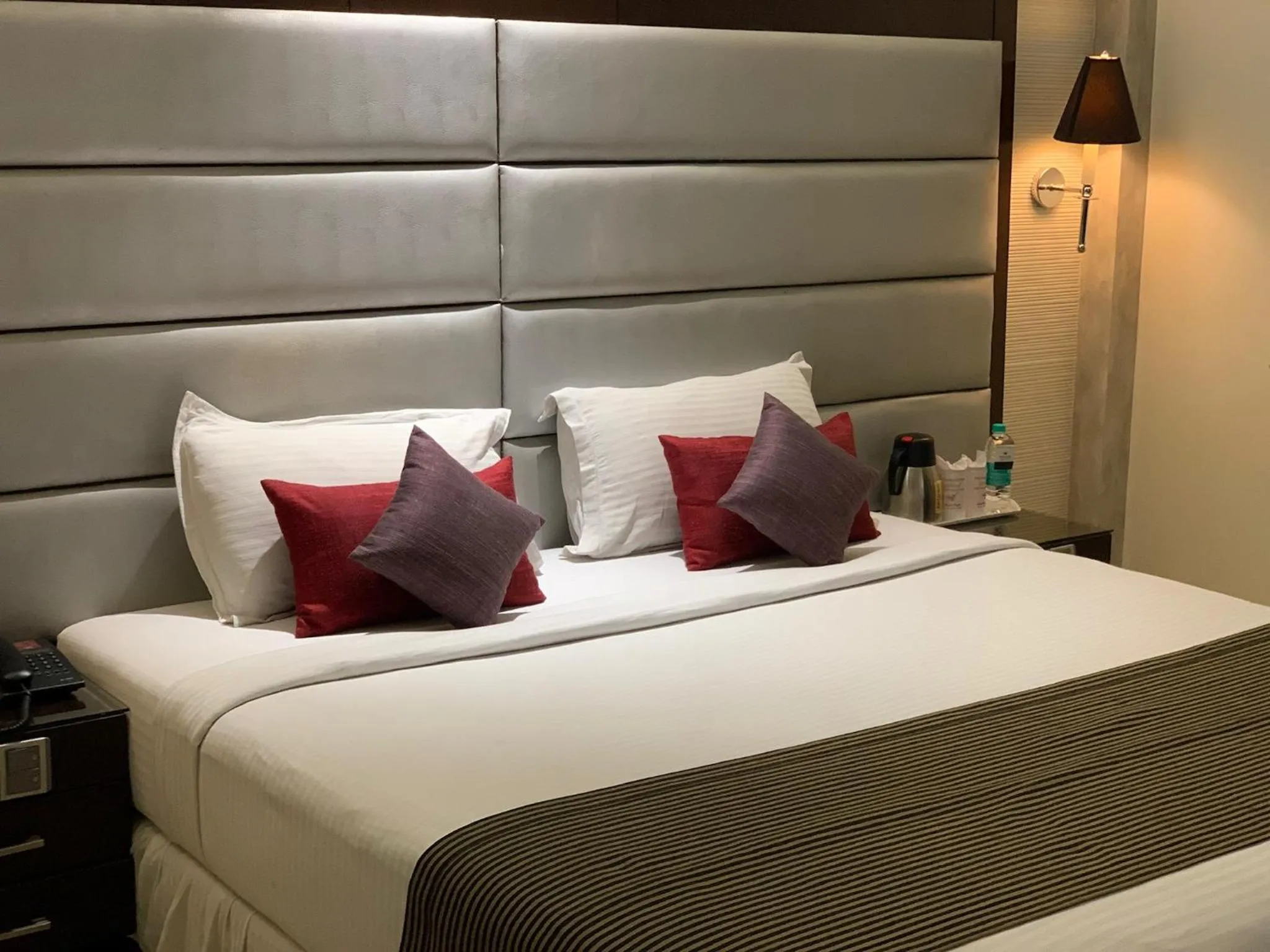 Bedroom, Bed in Southern Plaza