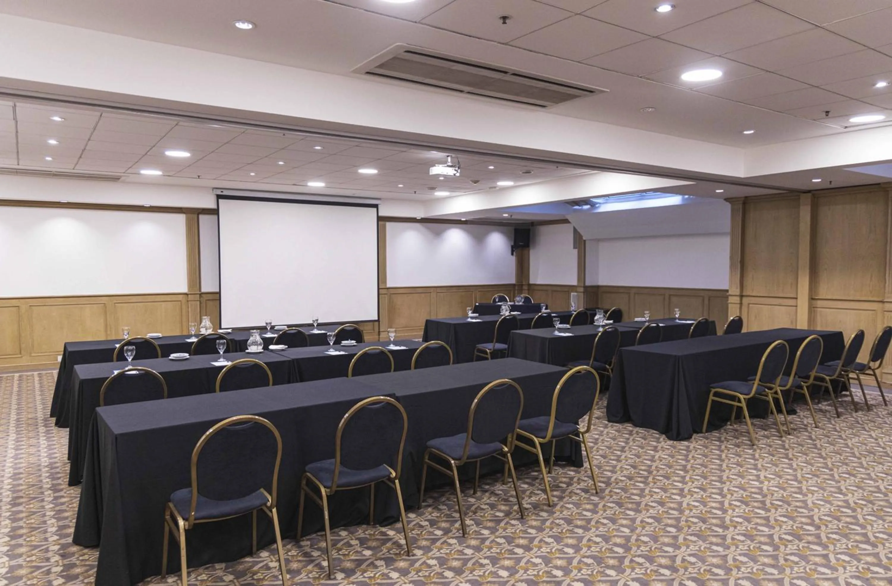 Cyan Américas Towers Hotel