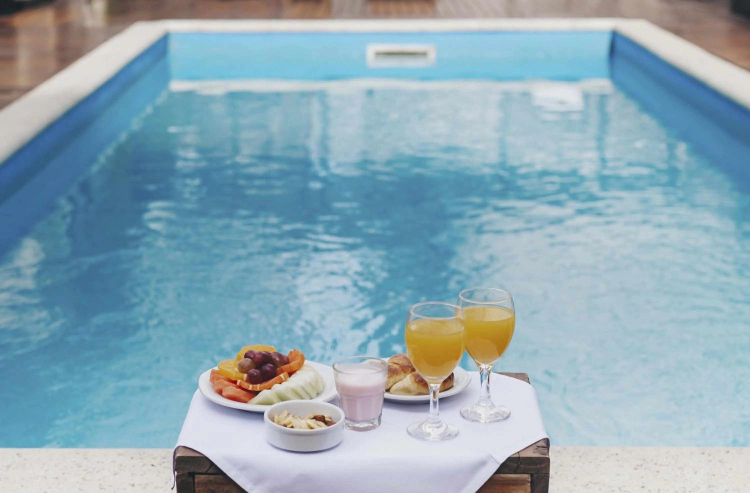 Swimming pool in Cyan Américas Towers Hotel