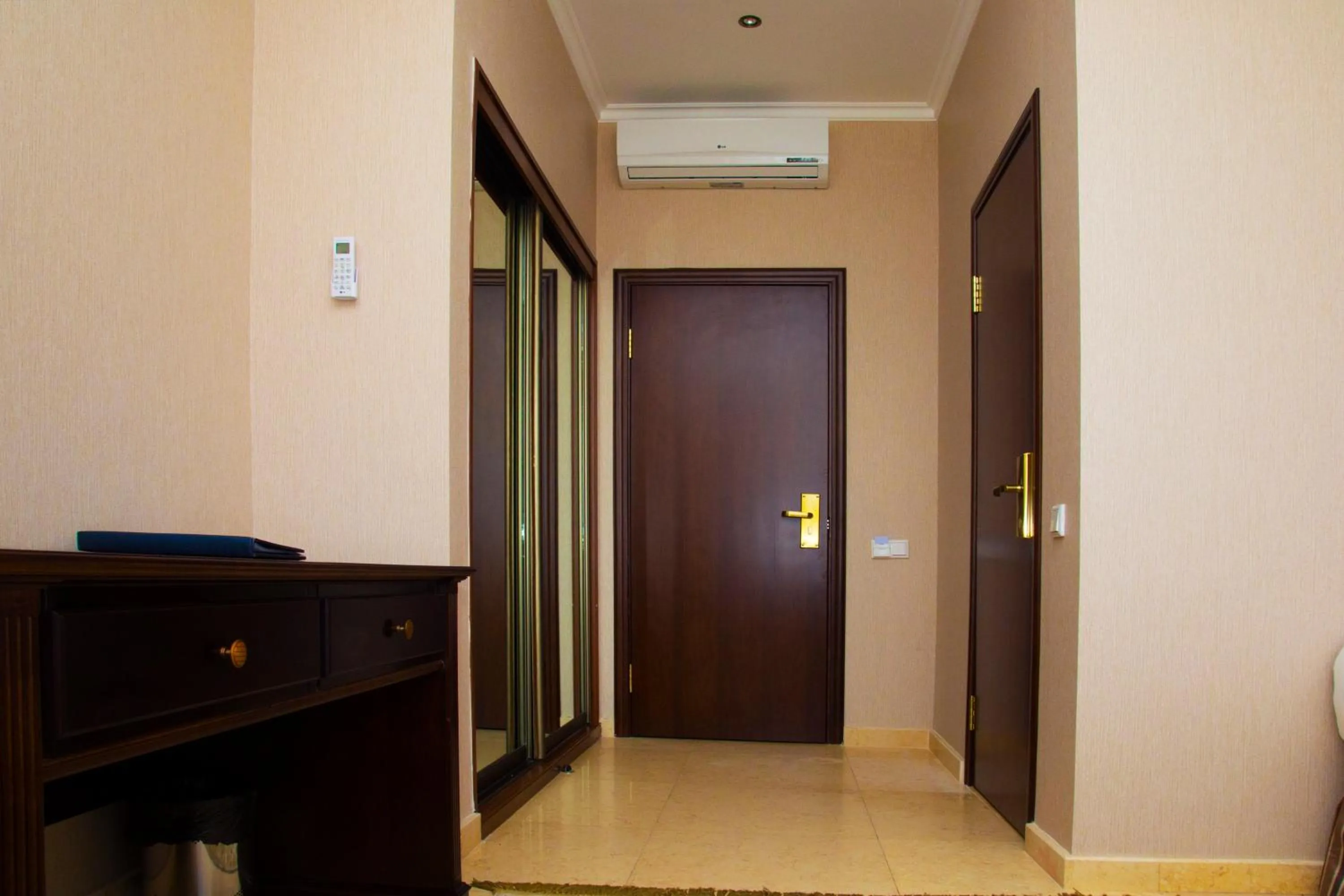 Photo of the whole room in Royal Petrol Hotel