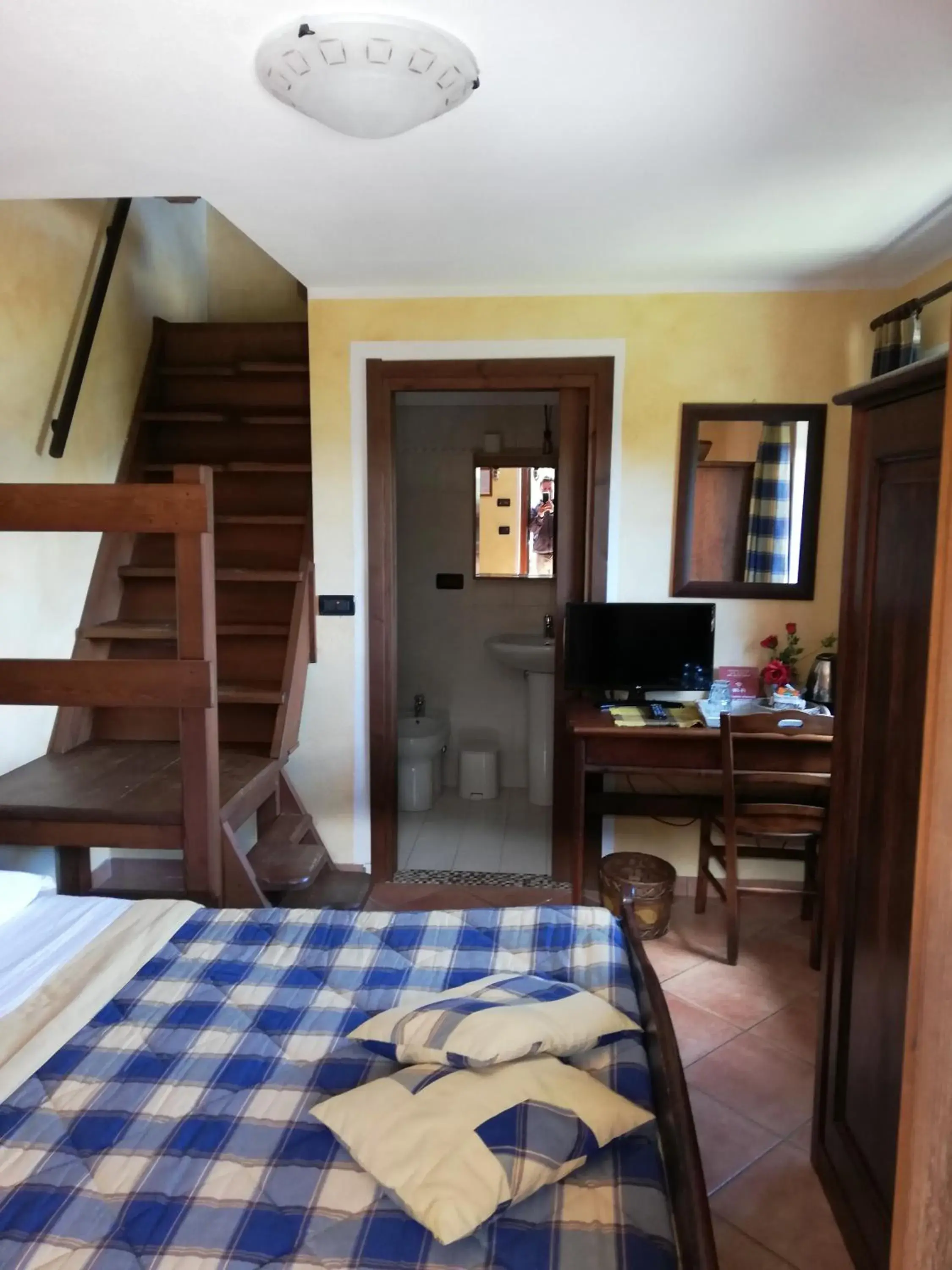 Superior Double Room in Chambres D'Hotes Les Fleurs Superior Double Room in Chambres D'Hotes Les Fleurs