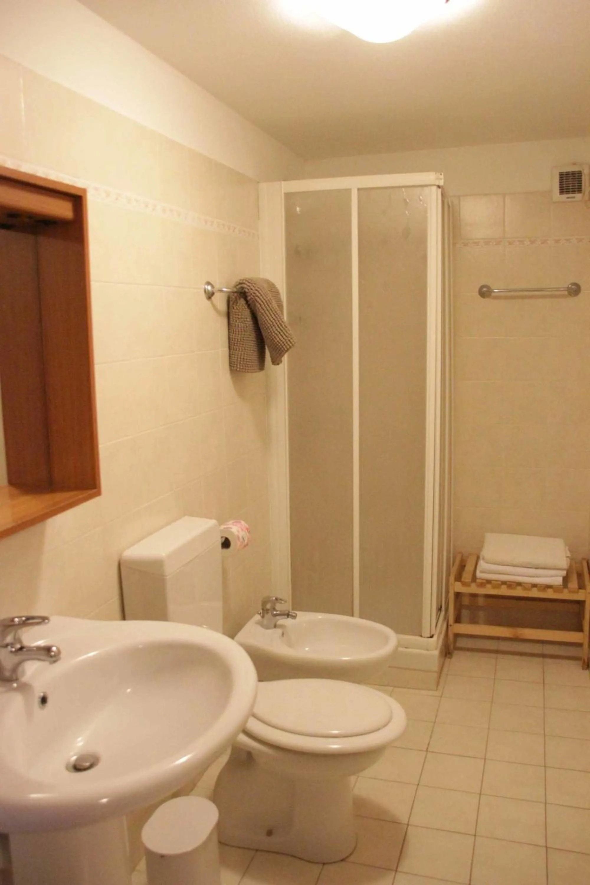 Bathroom in Chambres D'Hotes Les Fleurs