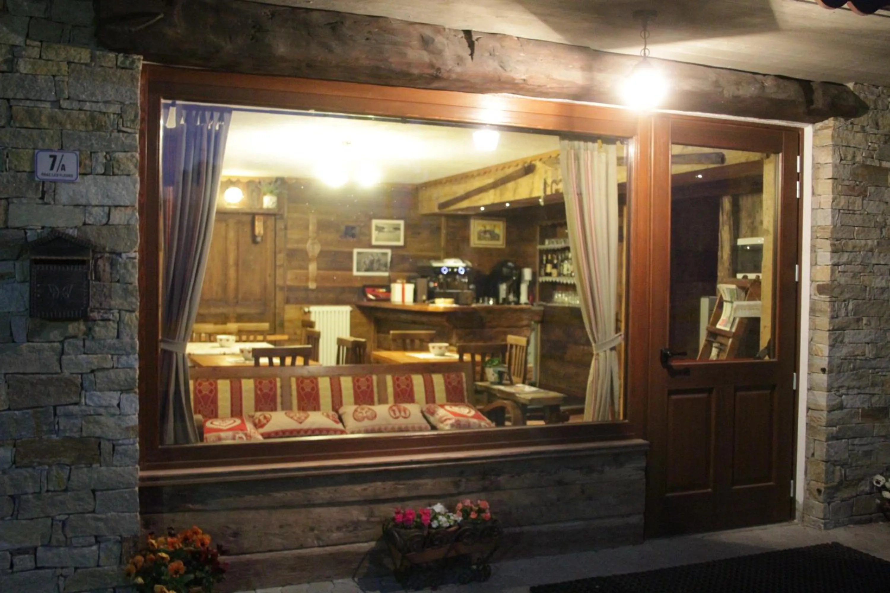 Facade/entrance in Chambres D'Hotes Les Fleurs