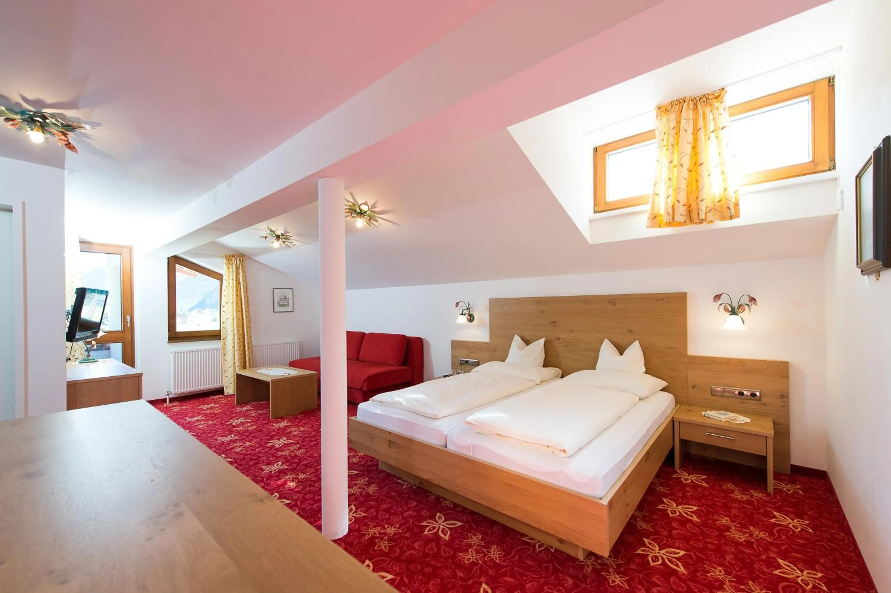 Bed in Gasthaus & Pension Alphorn