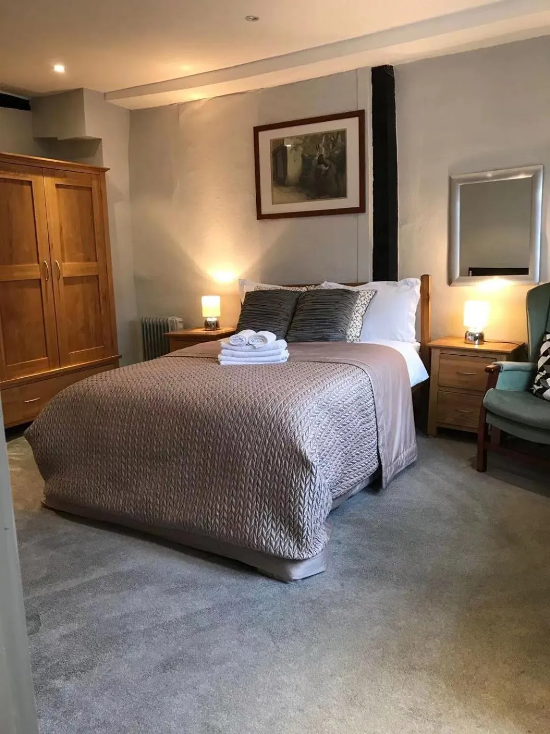 Bed in Golden Cross Guesthouse