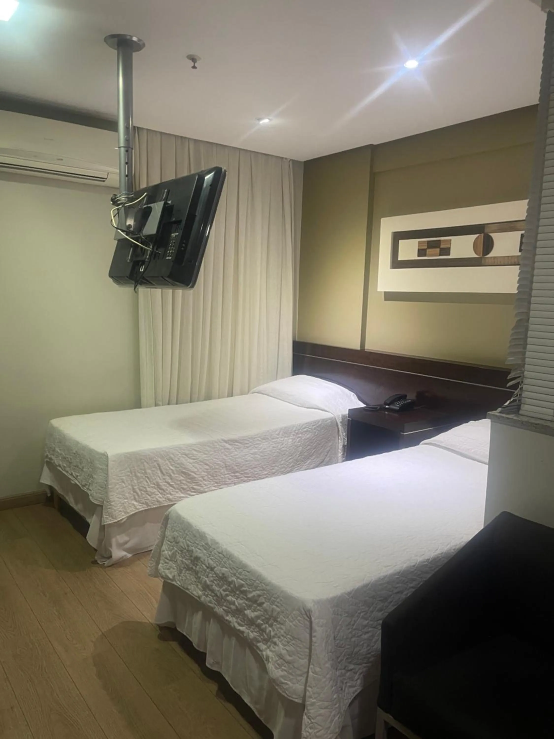 Bedroom, Bed in Mont Blanc Apart Hotel - Duque de Caxias