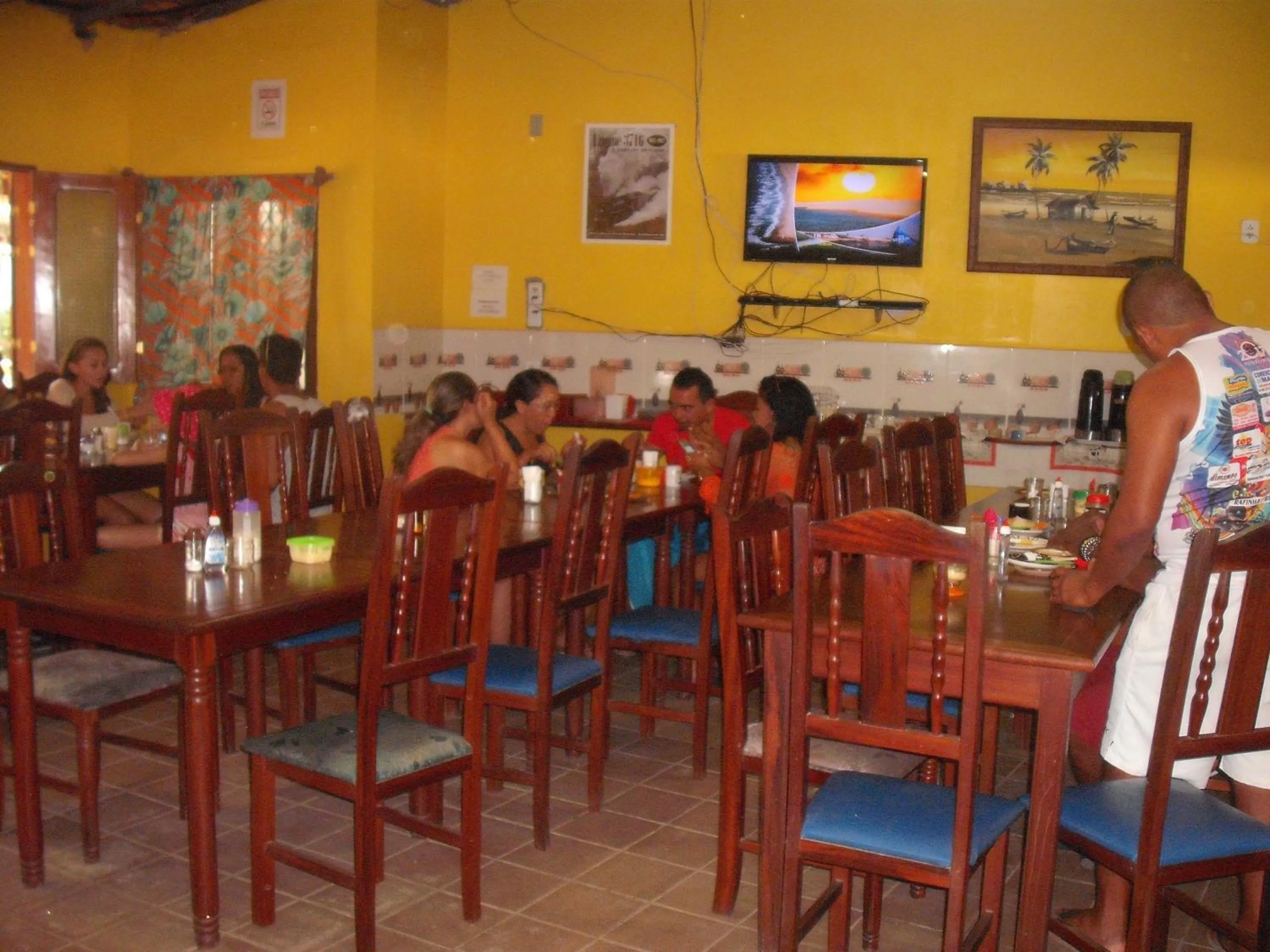 Restaurant/places to eat in Pousada Chalé Suiço